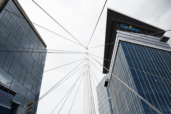 A bridge between two skyscrapers in Denverby Max Harlynking