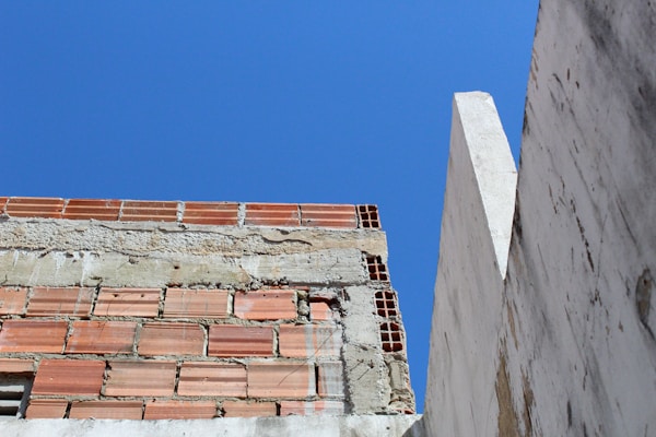 Photo 1691845787989 Fed1fd63492b?q=85&w=600&h=600&fit=crop