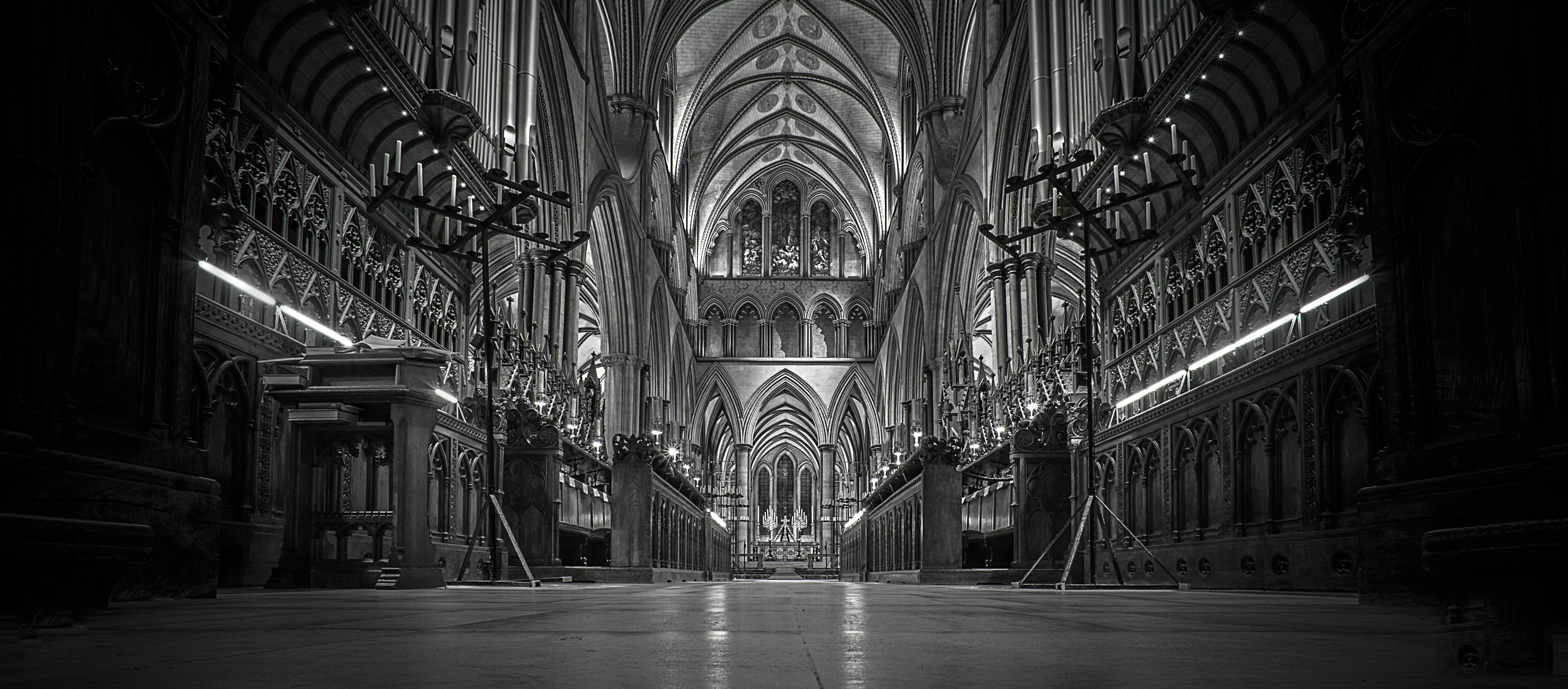 a black and white photo of a cathedral