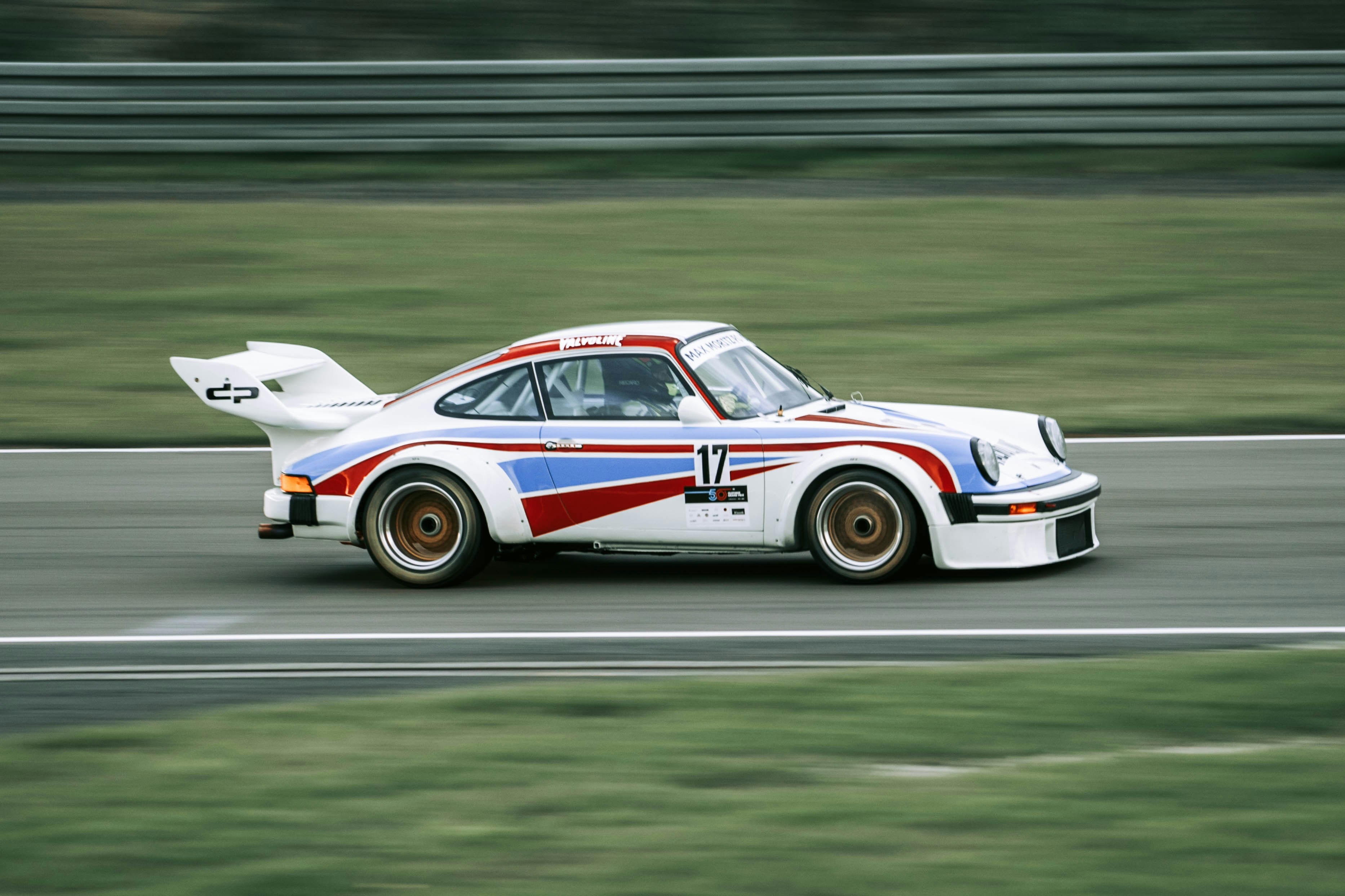 Photo by konstantin_rmy