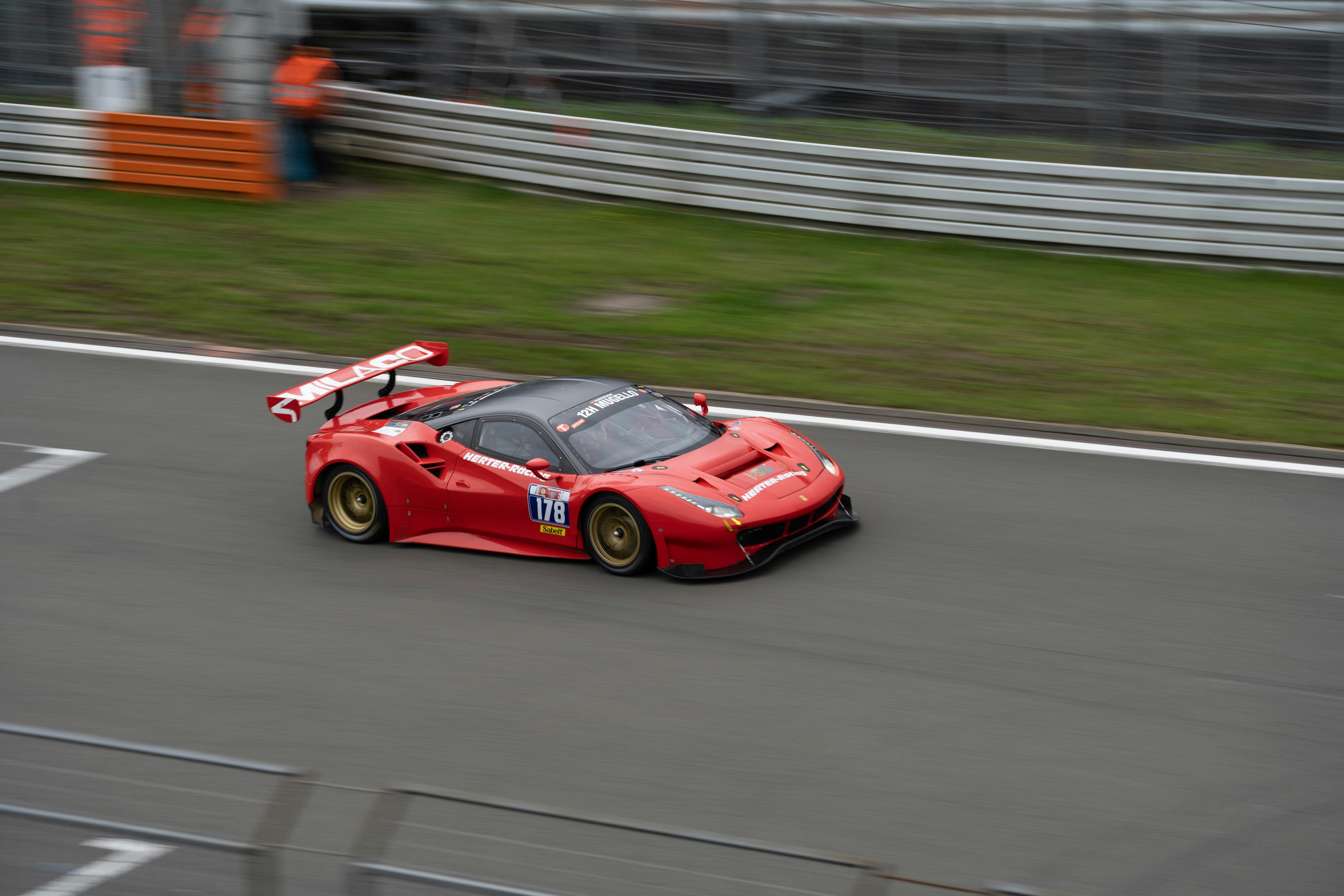 Photo by konstantin_rmy