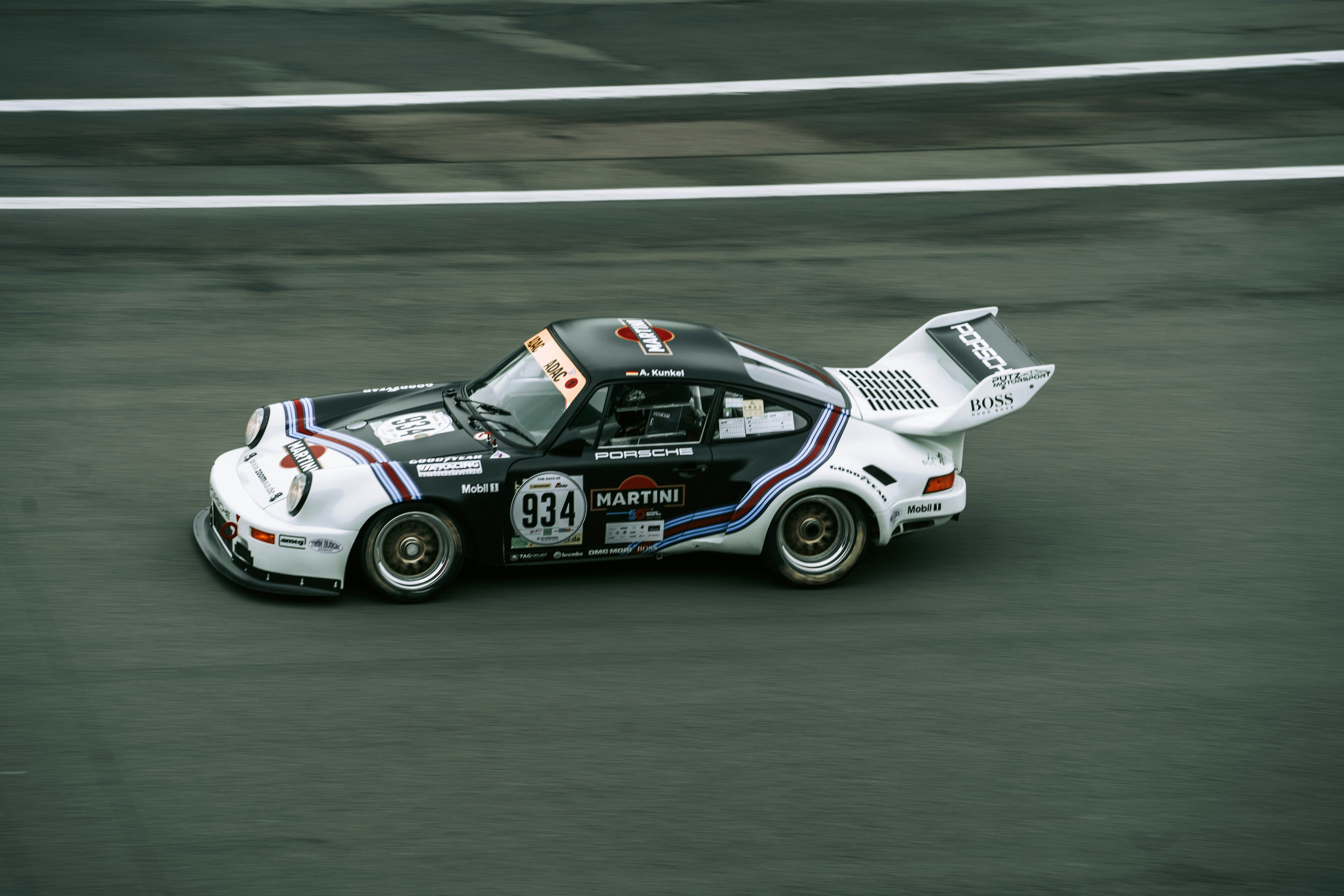 Photo by konstantin_rmy