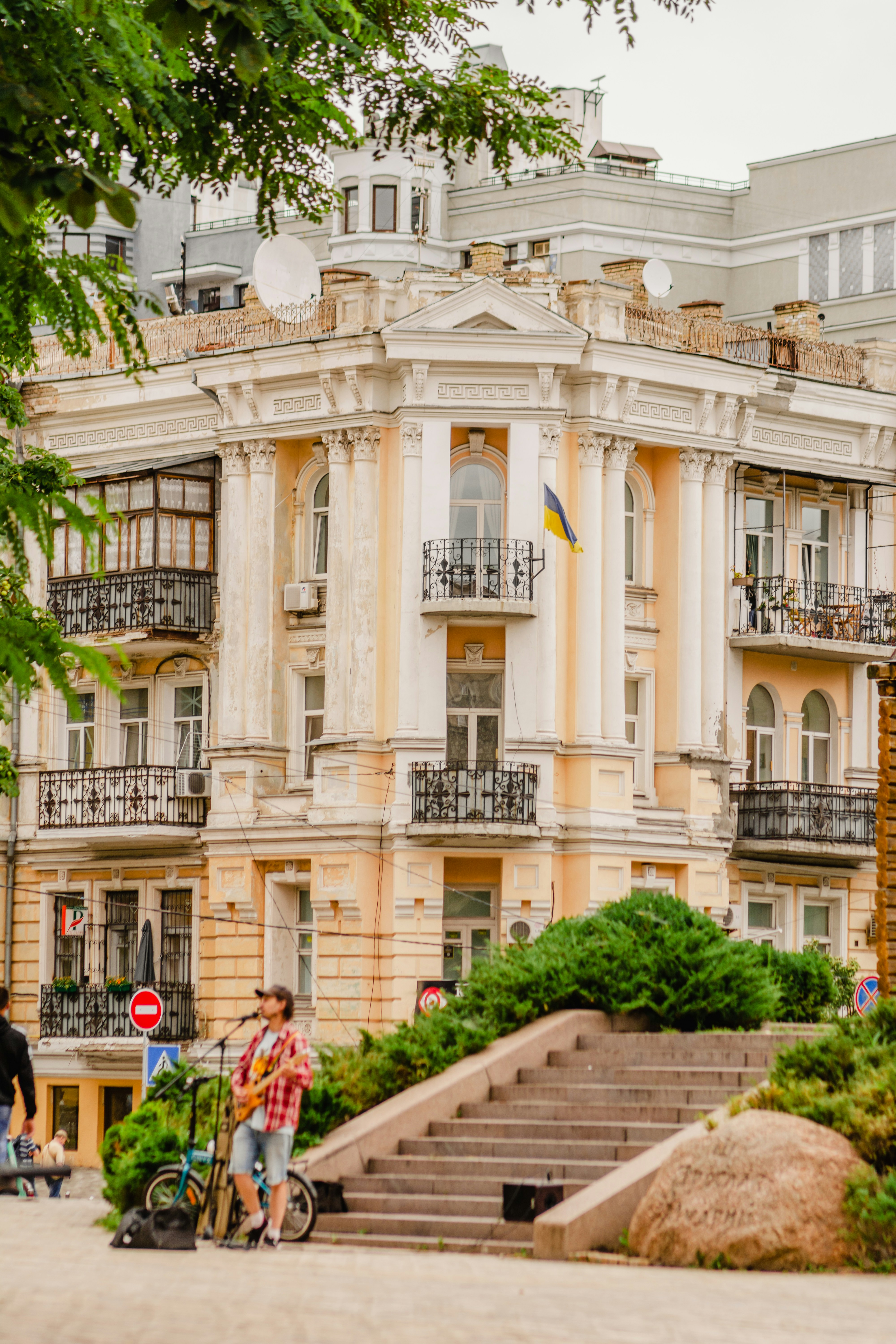 Photo by eugenivy_now