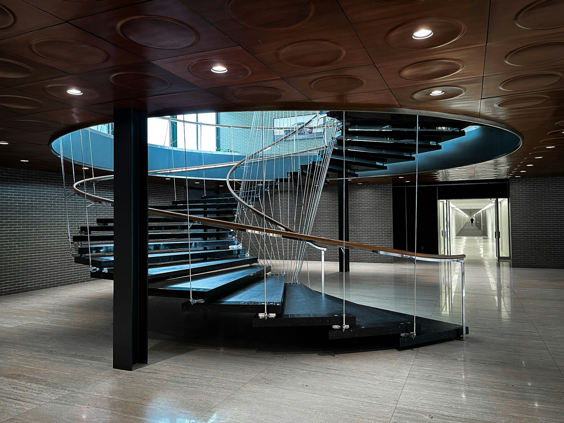 gray computer monitor