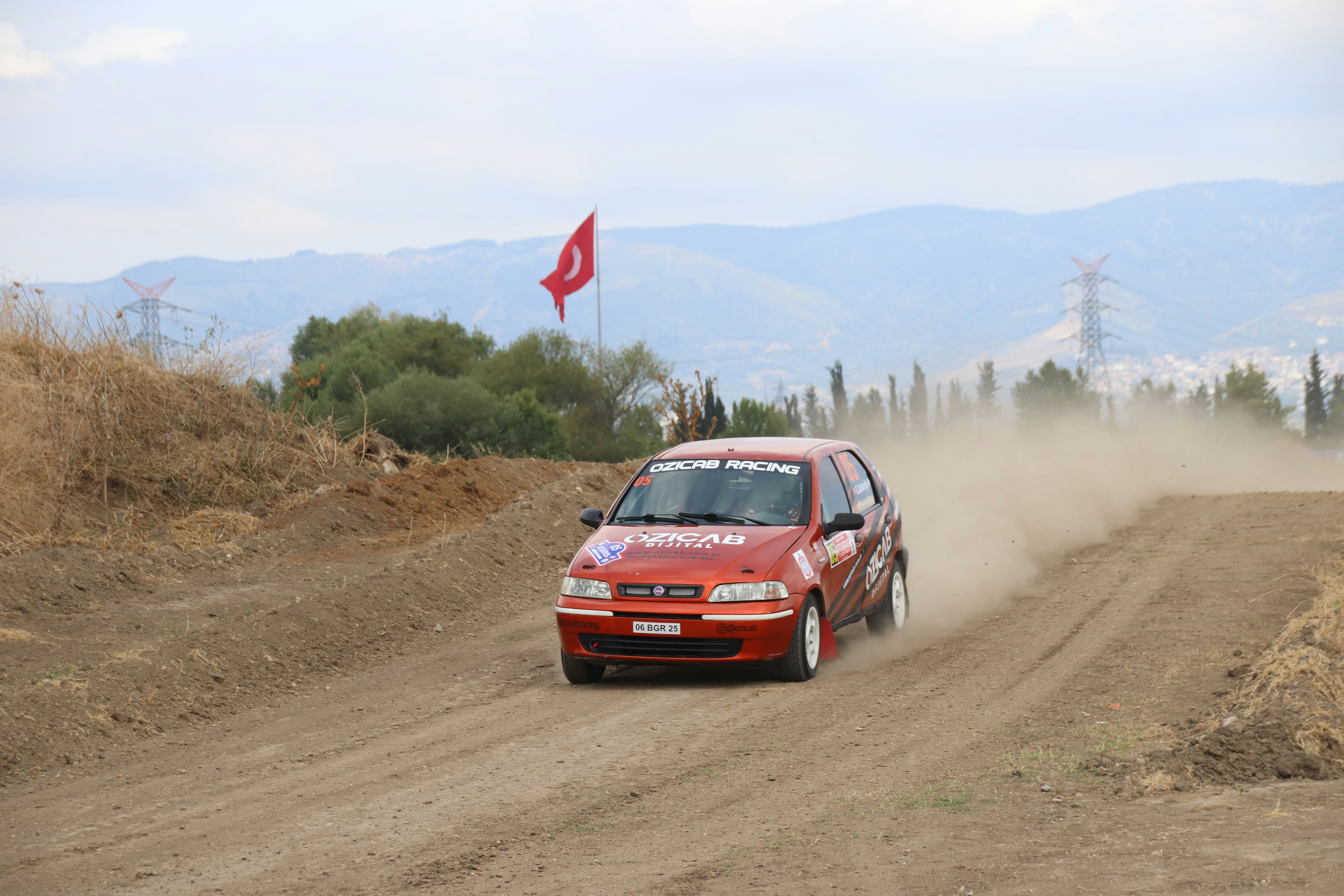 Photo by ozicabracing