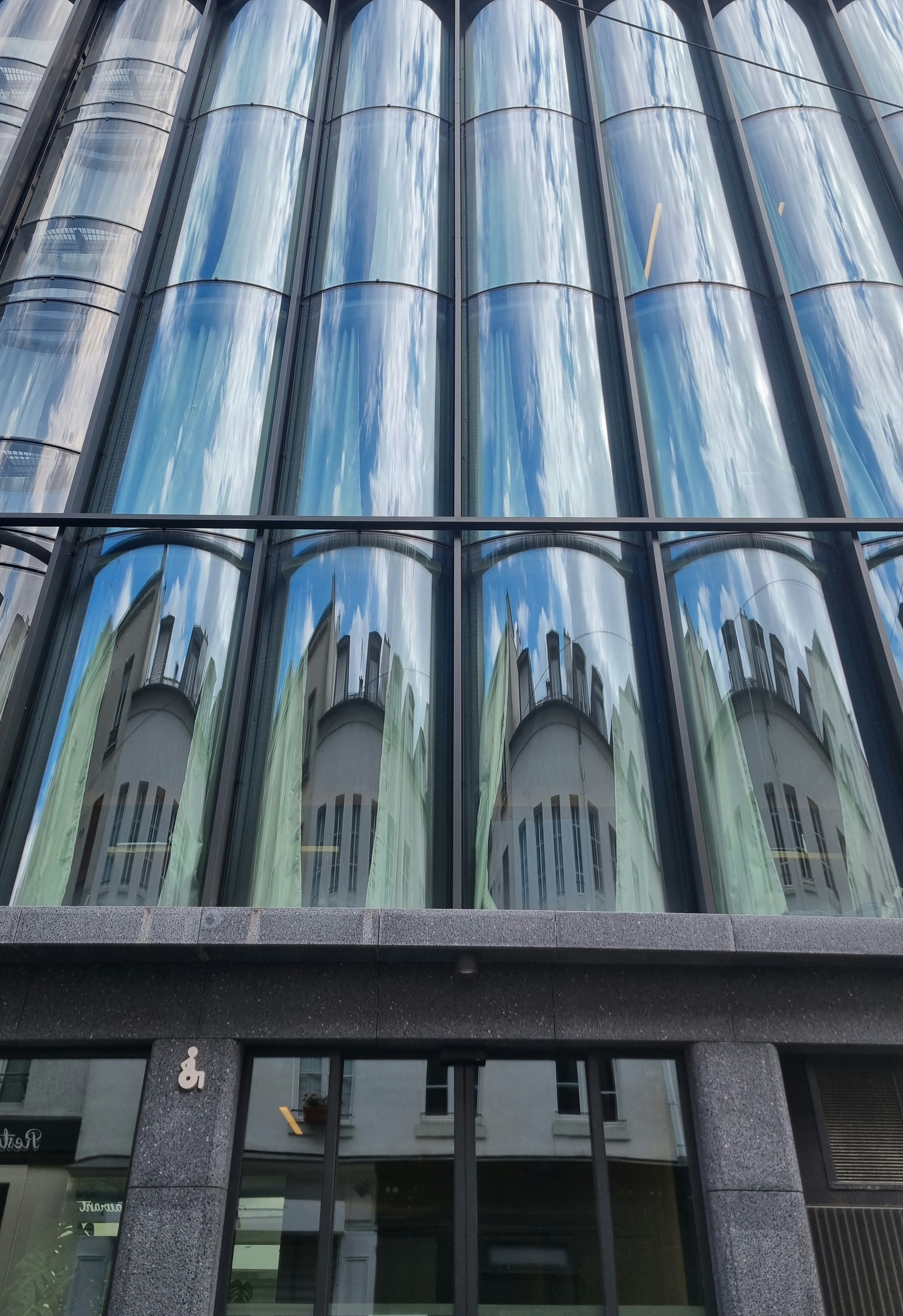 Why Your Business Needs to Embrace Omnichannel Engagement (Like, Yesterday!)