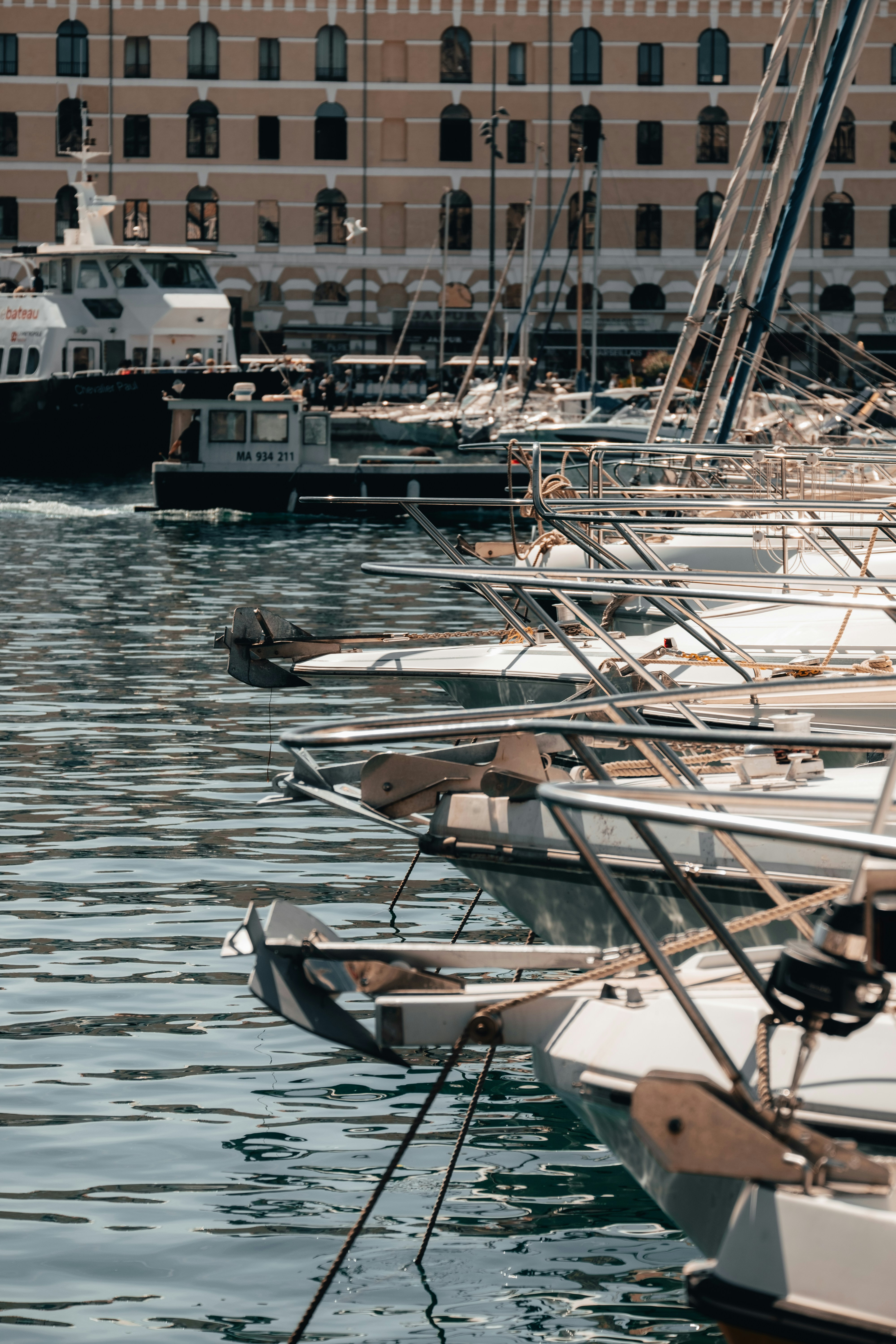Barcos en el Salón Náutico Internacional de Marsella