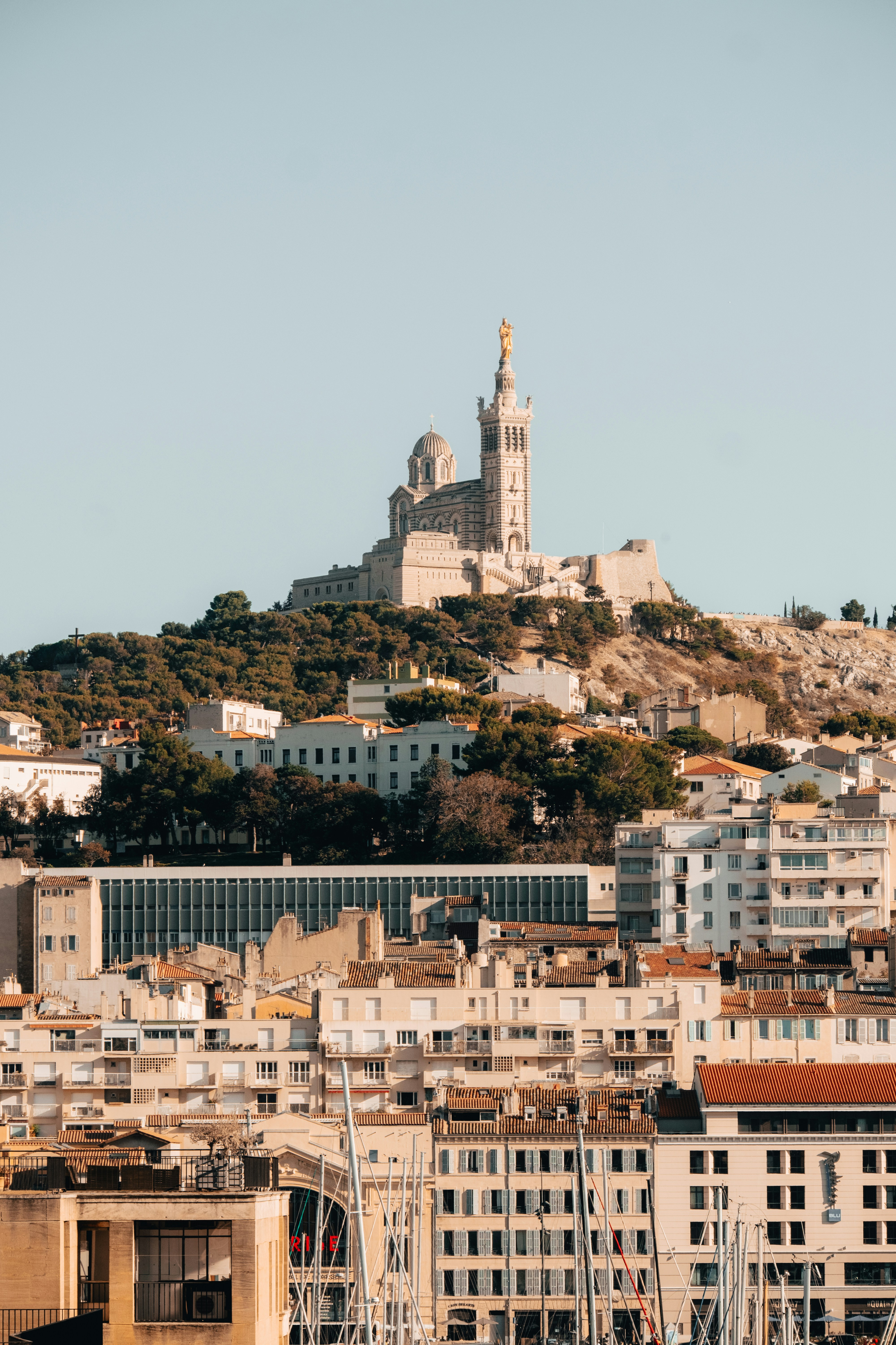 Photo by k_sariwating