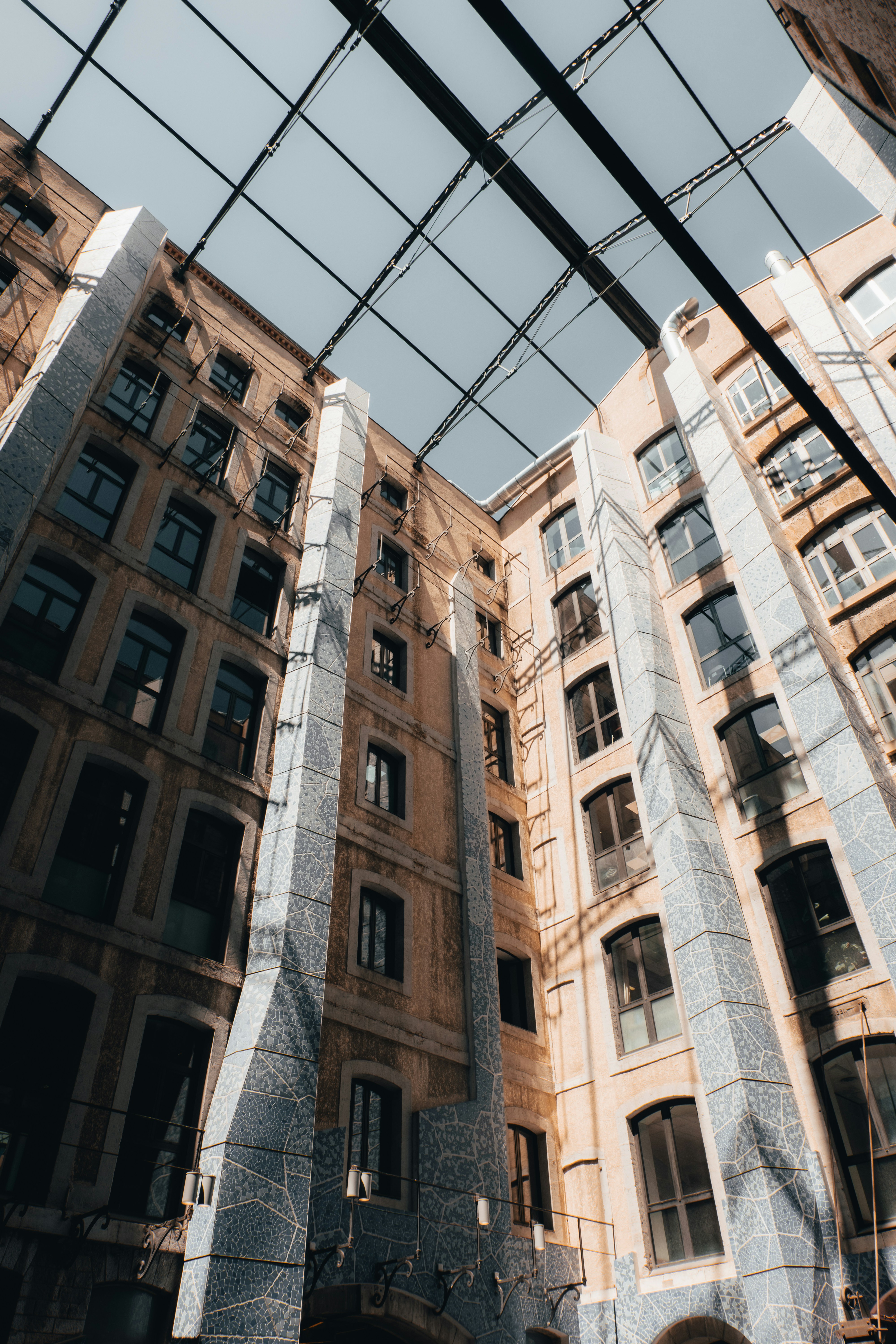 Photo by k_sariwating