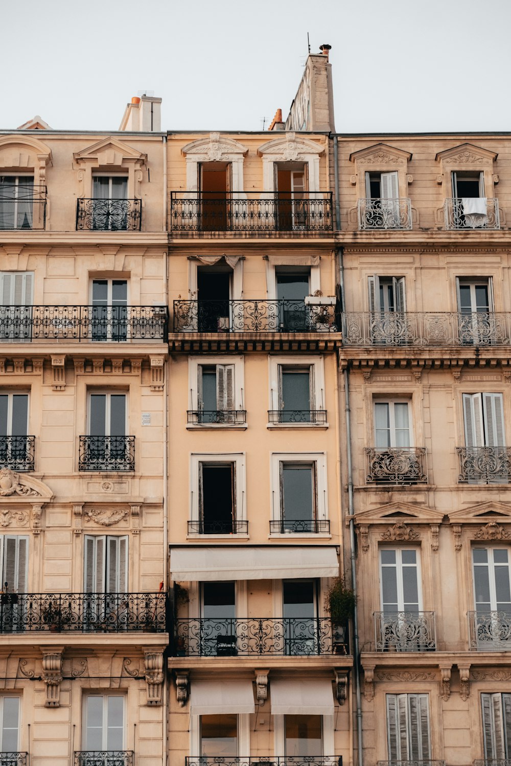 a tall building with balconies and balconies on it