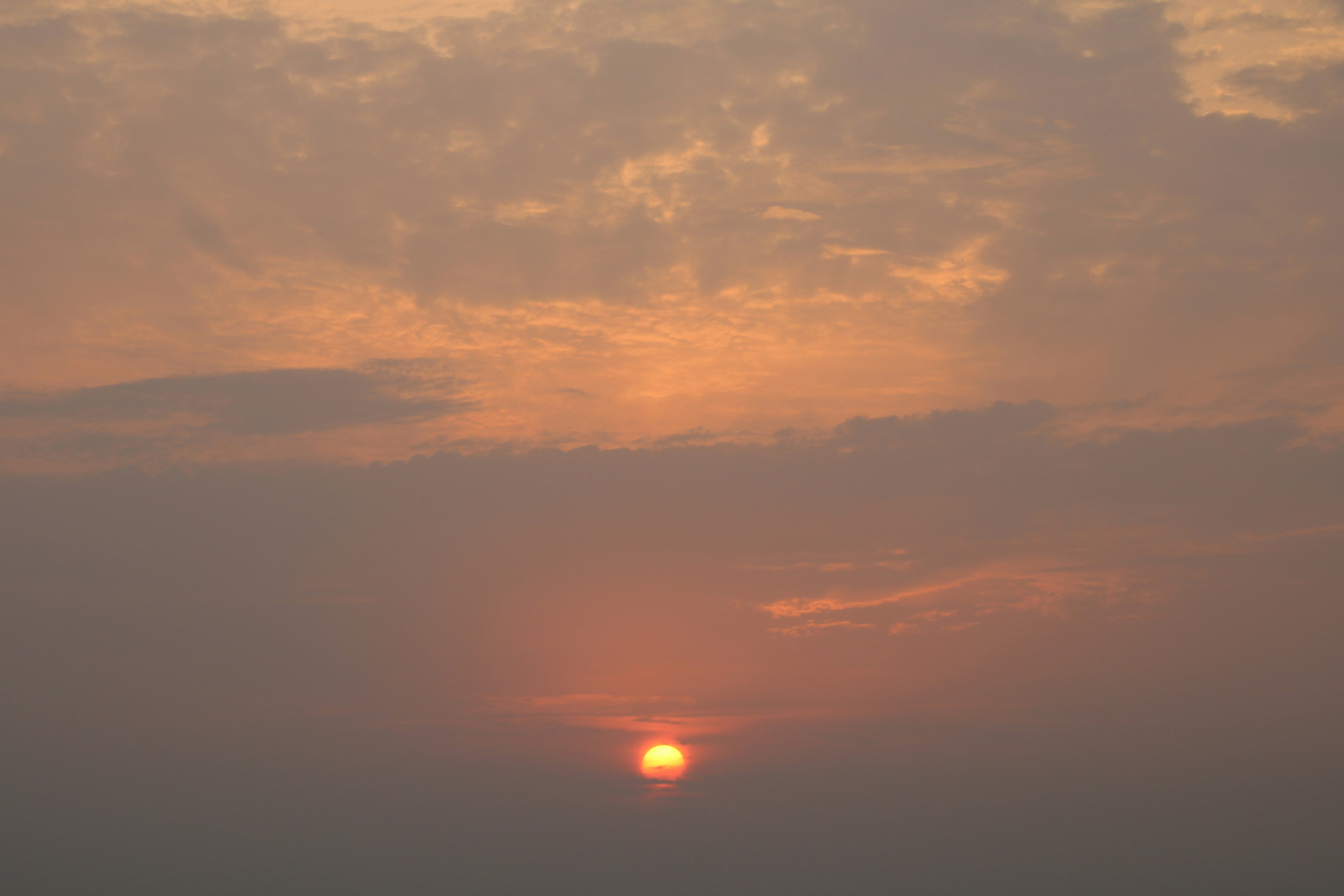 لوحة الغروب الساحرة