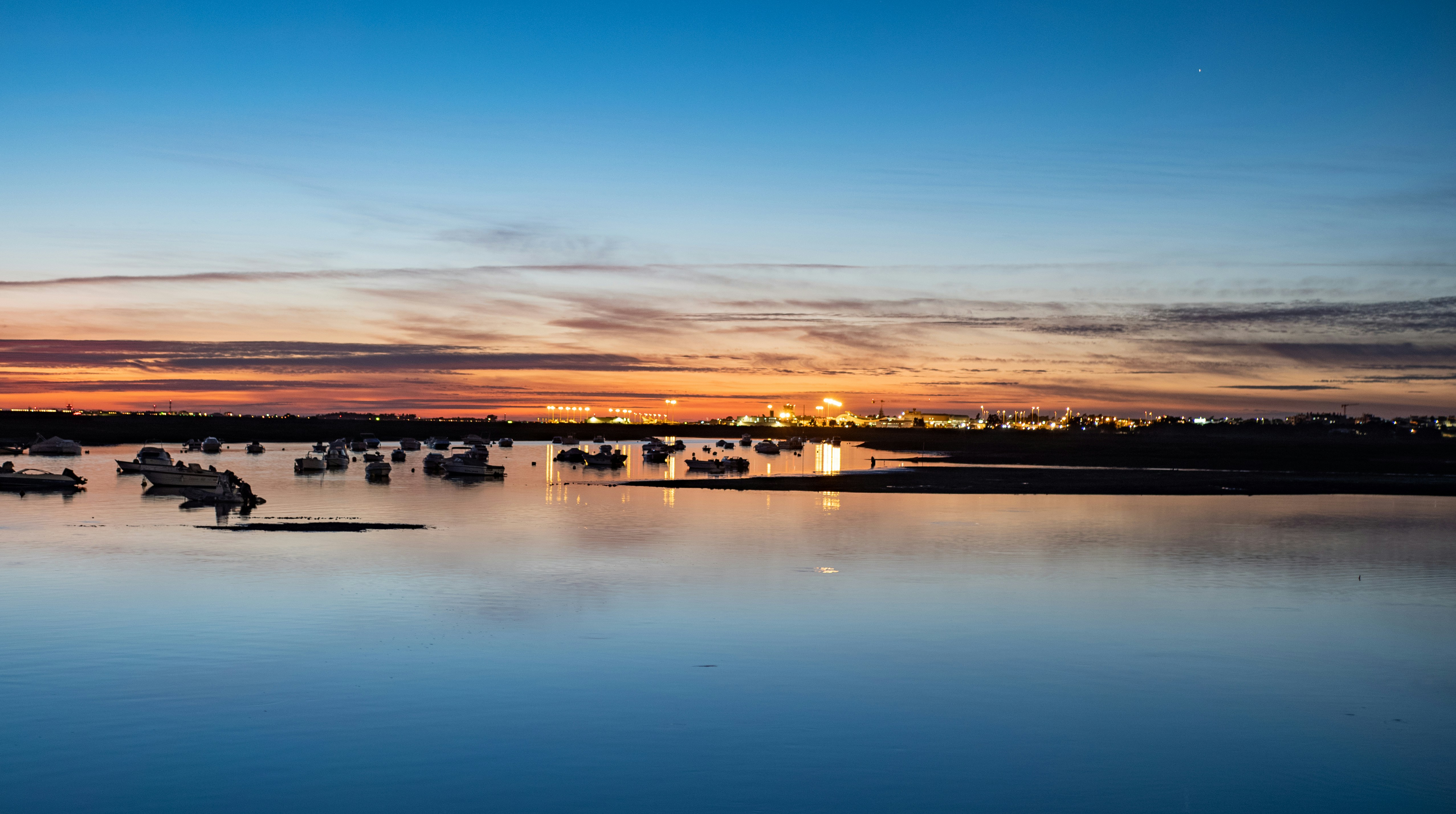 Photo by poli_graphy