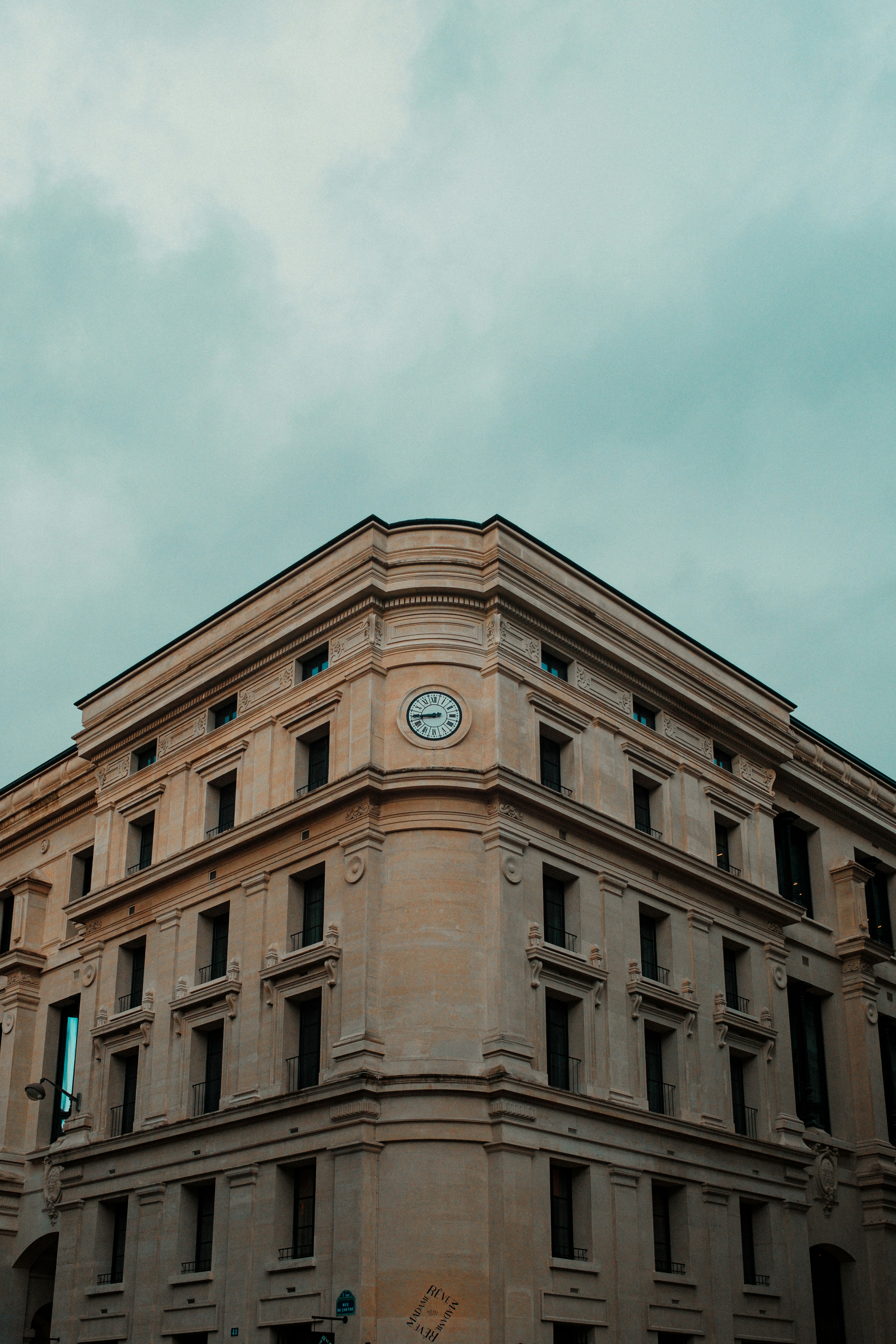 Photo by valentinlacoste