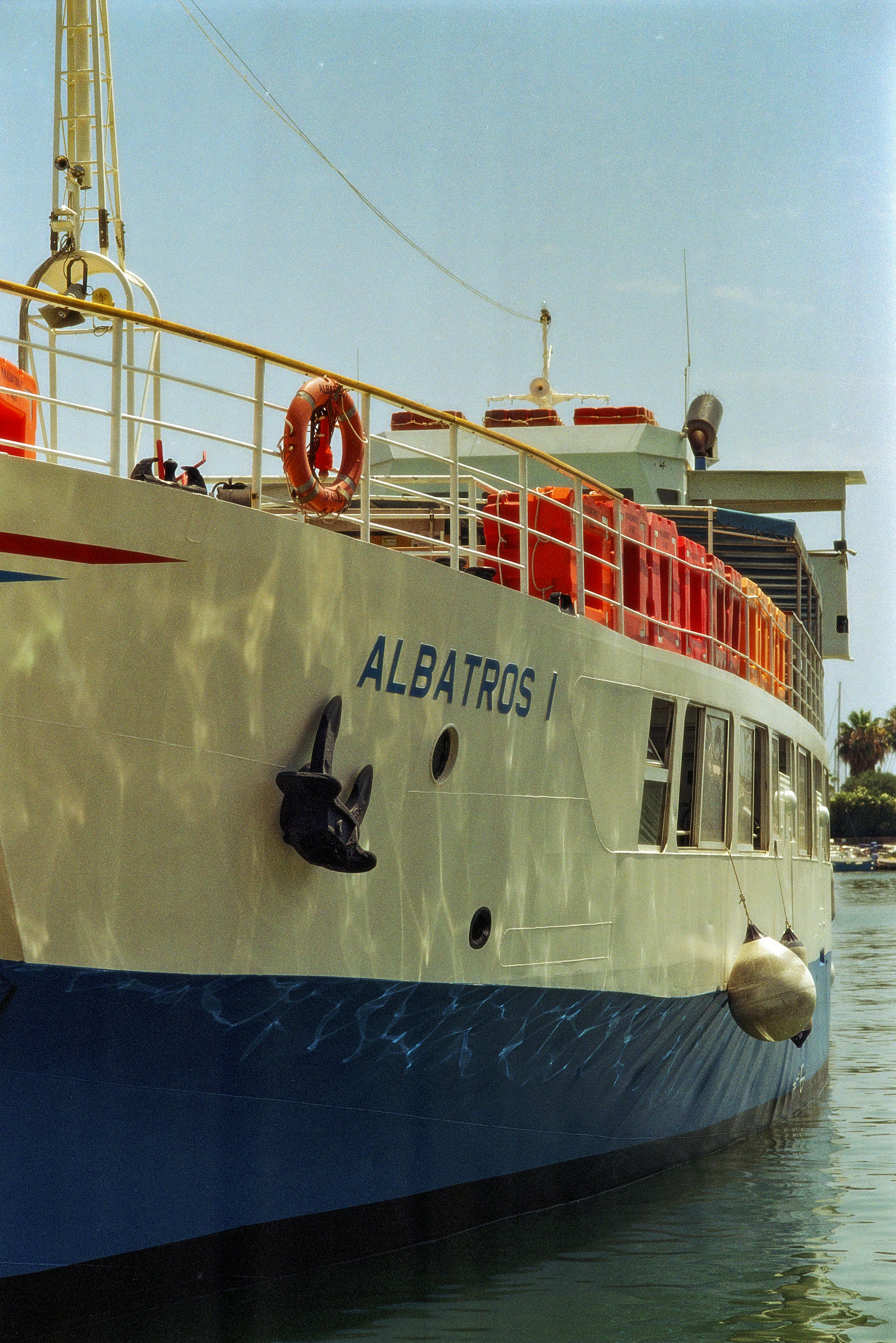 photo-1692192812904-e91acd5b9041?ixid=M3