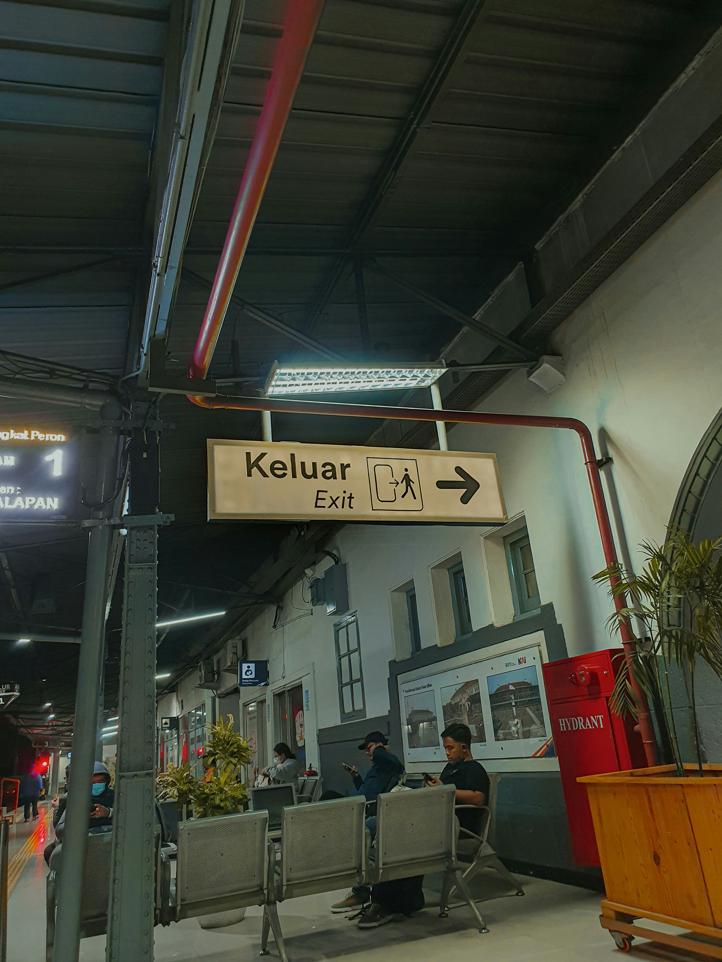 Menghadapi Driver Kurang Profesional: Tetap Tenang dan Laporkan ke Pihak Travel