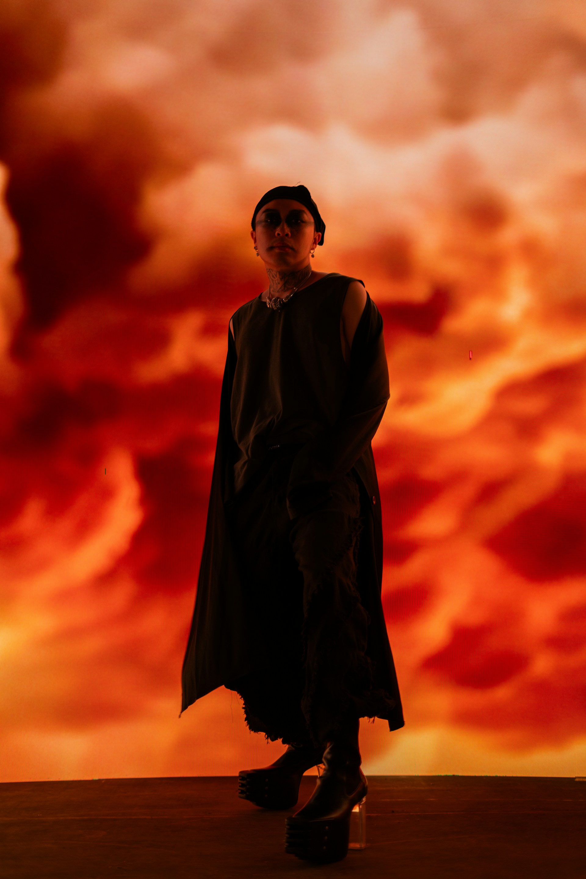 black and white bed linen