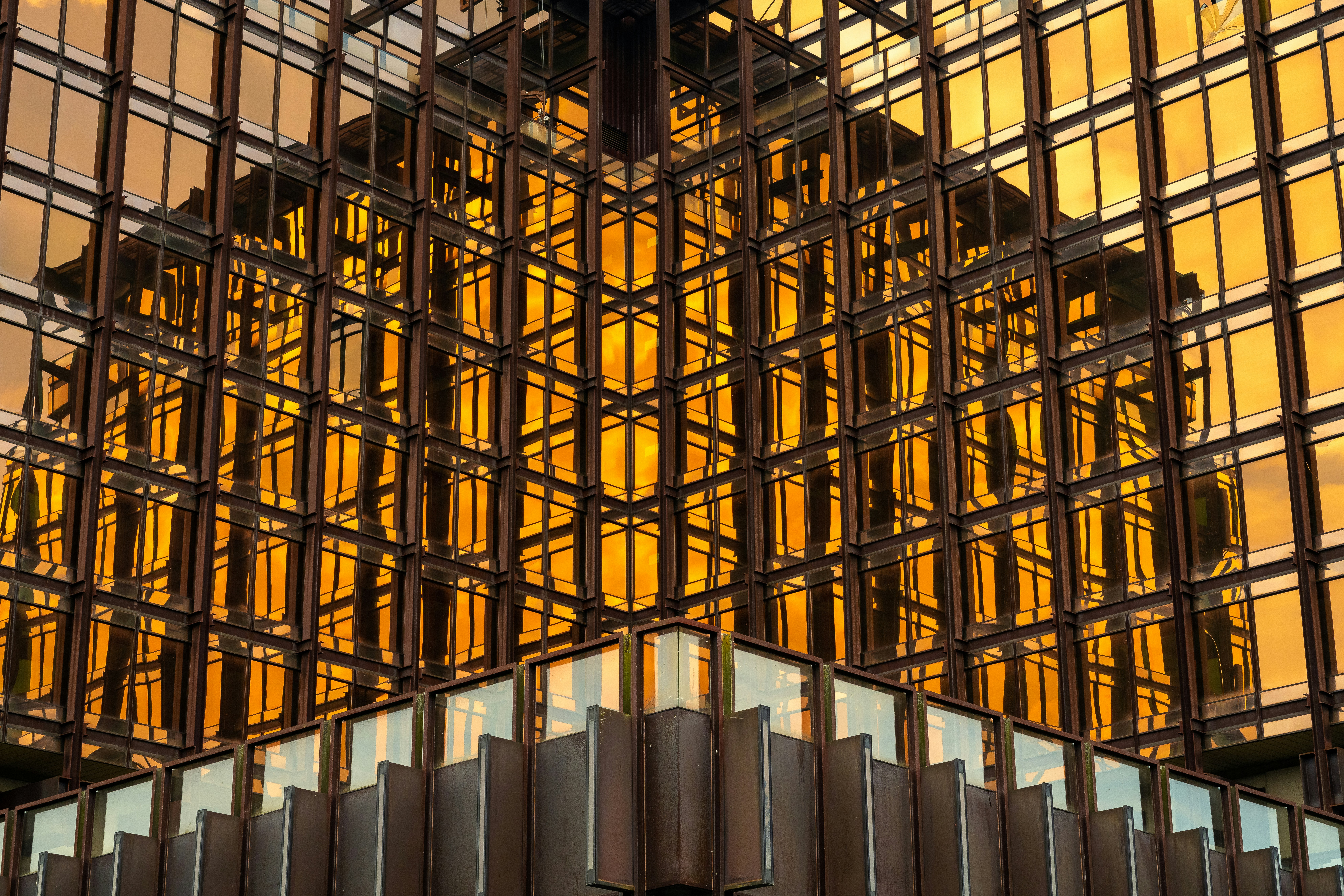 Featured image of post likec4