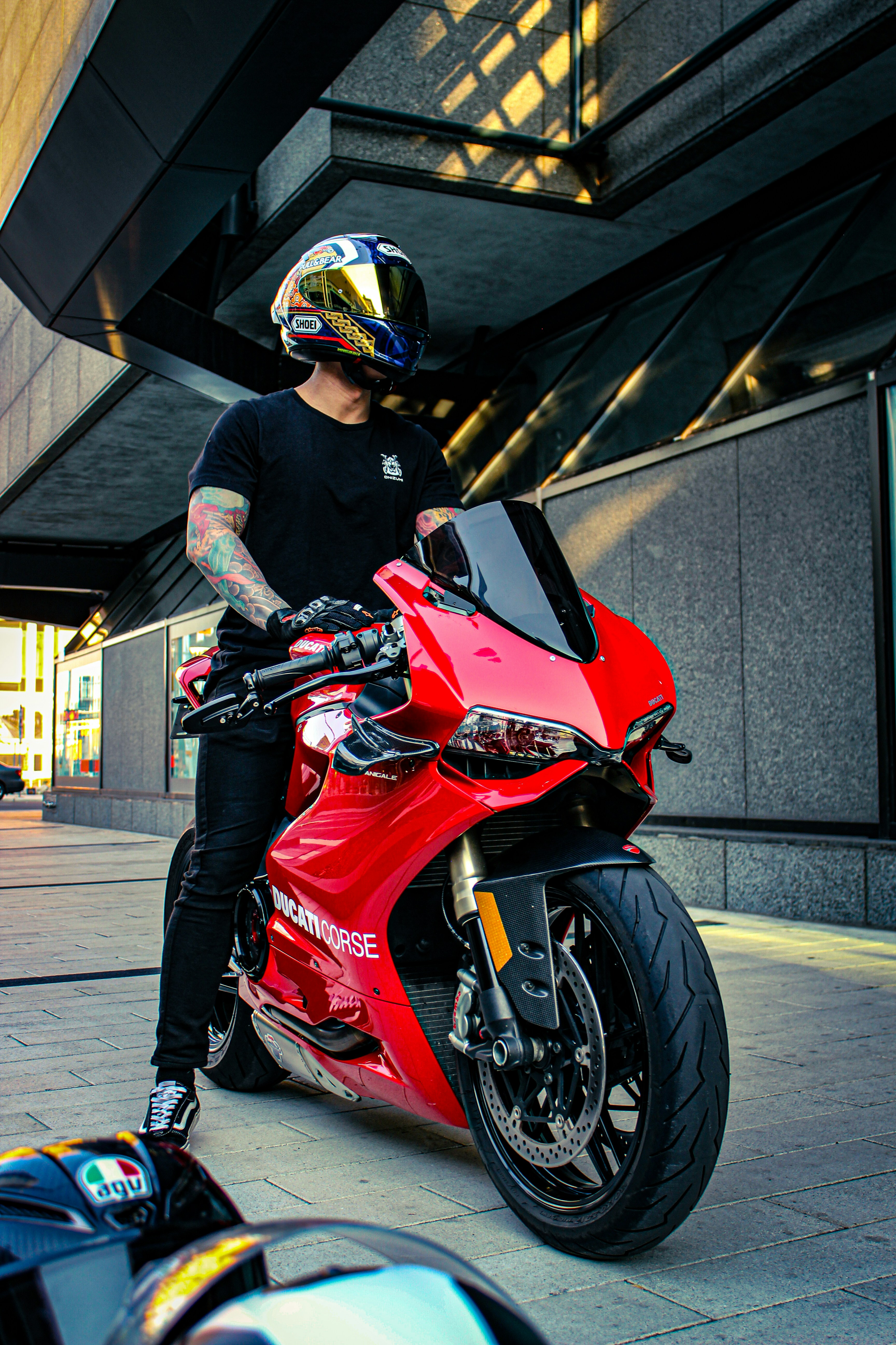 Photo by ronnzymoto