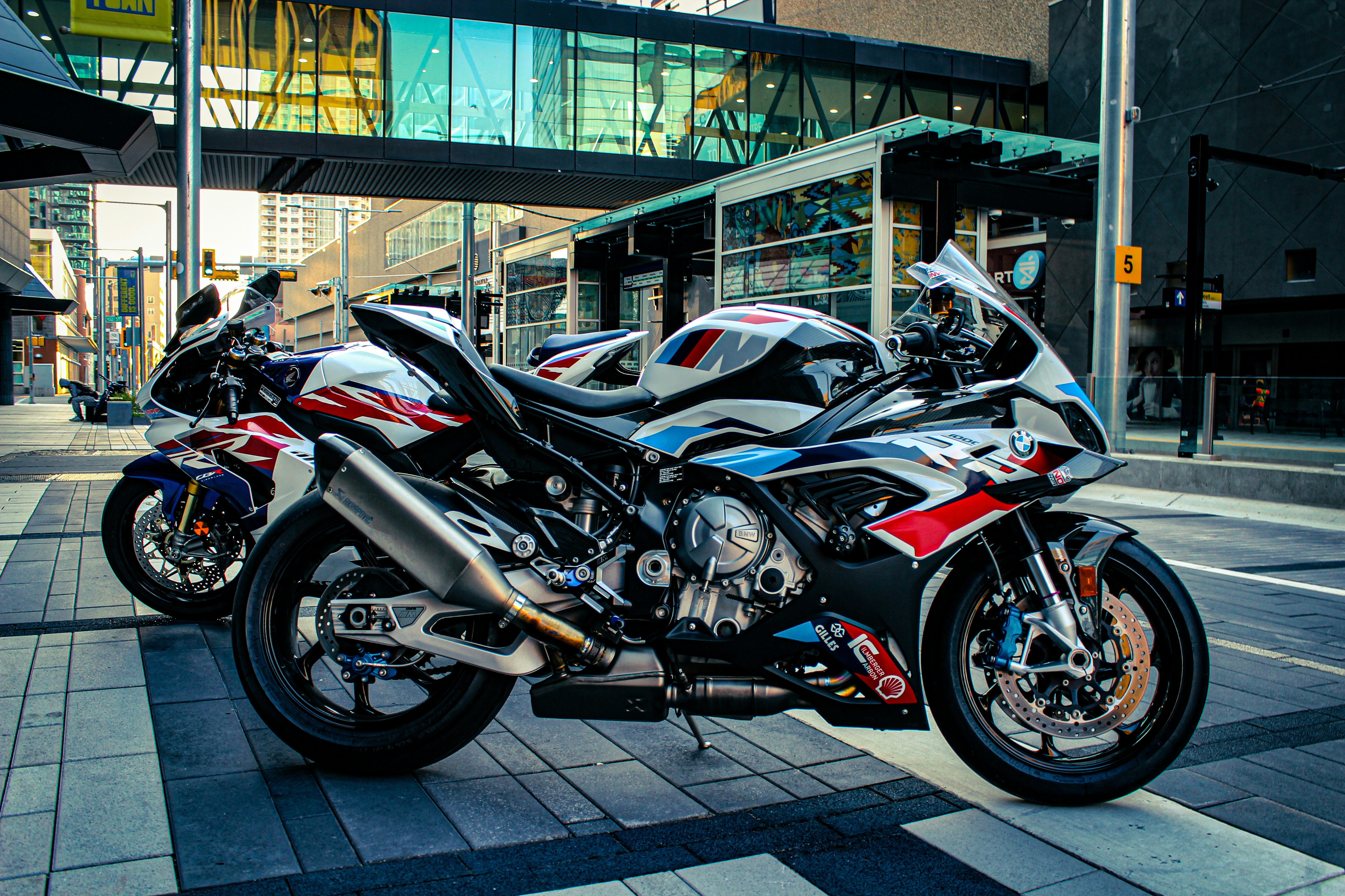 Photo by ronnzymoto