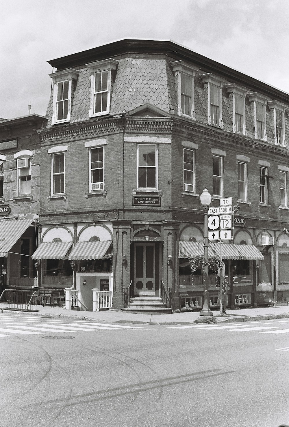 a black and white photo of an old building