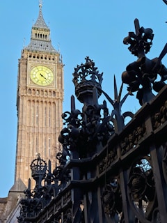 A close-up of the famous Banbury Cross monument.