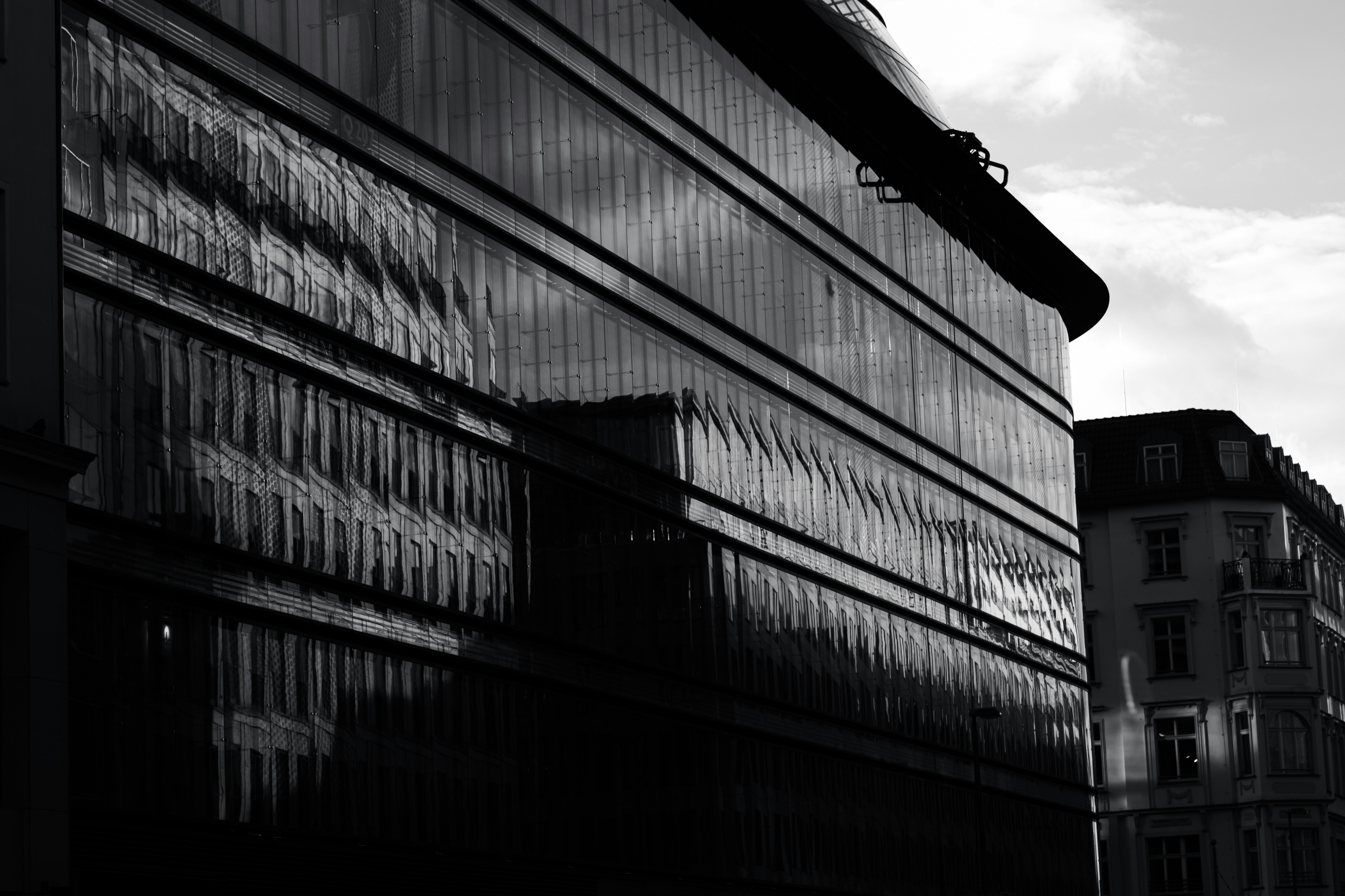 a black and white photo of a building