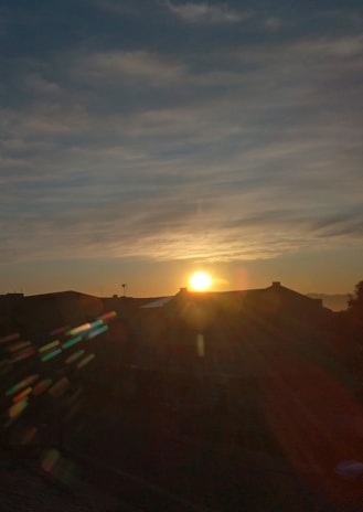 An inspiring photo of a sunrise symbolizing new beginnings and future aspirations.