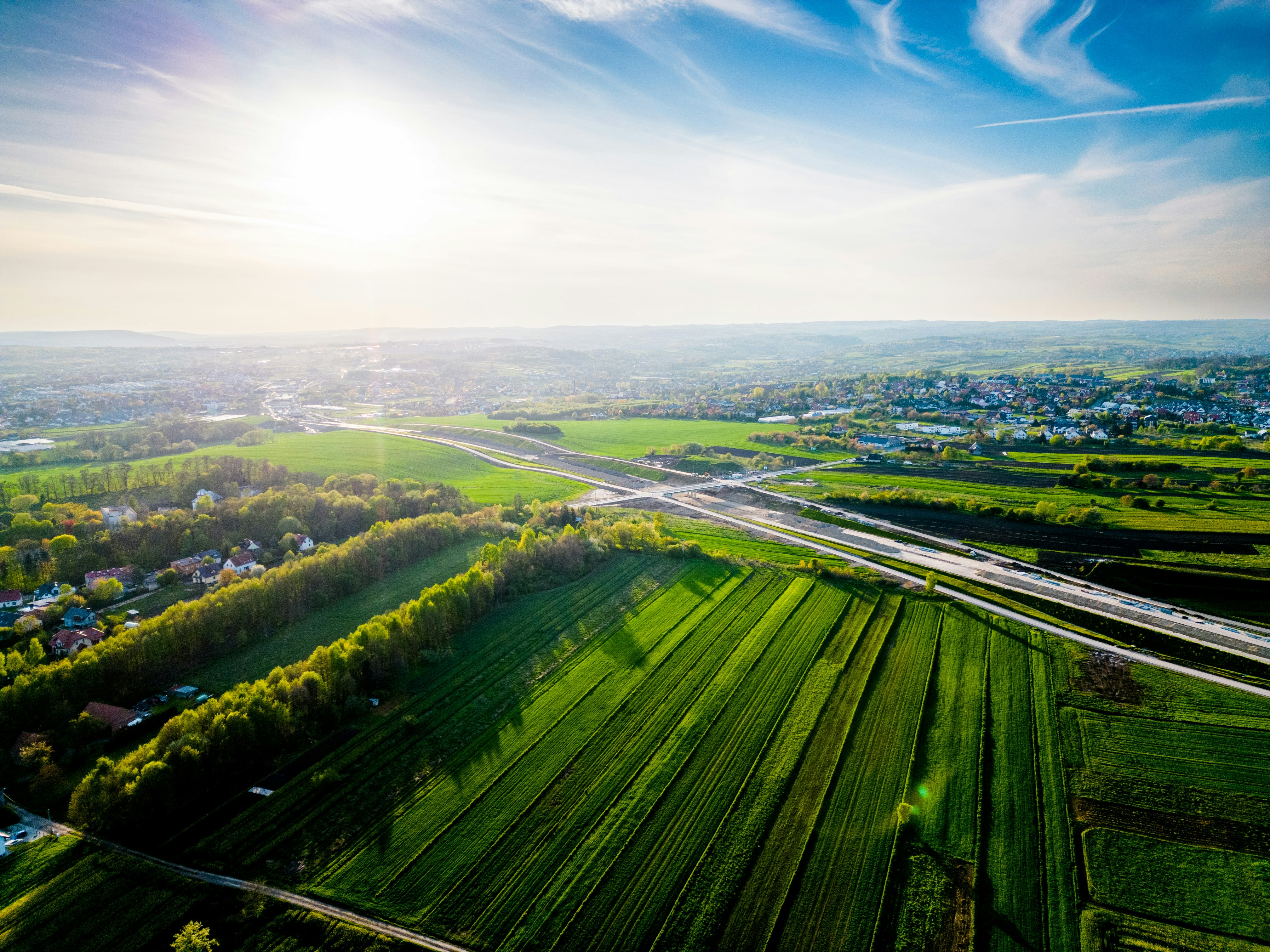 드론, 하늘을 넘어 세상을 바꾸는 혁신의 날개: 상상 그 이상의 활용법!