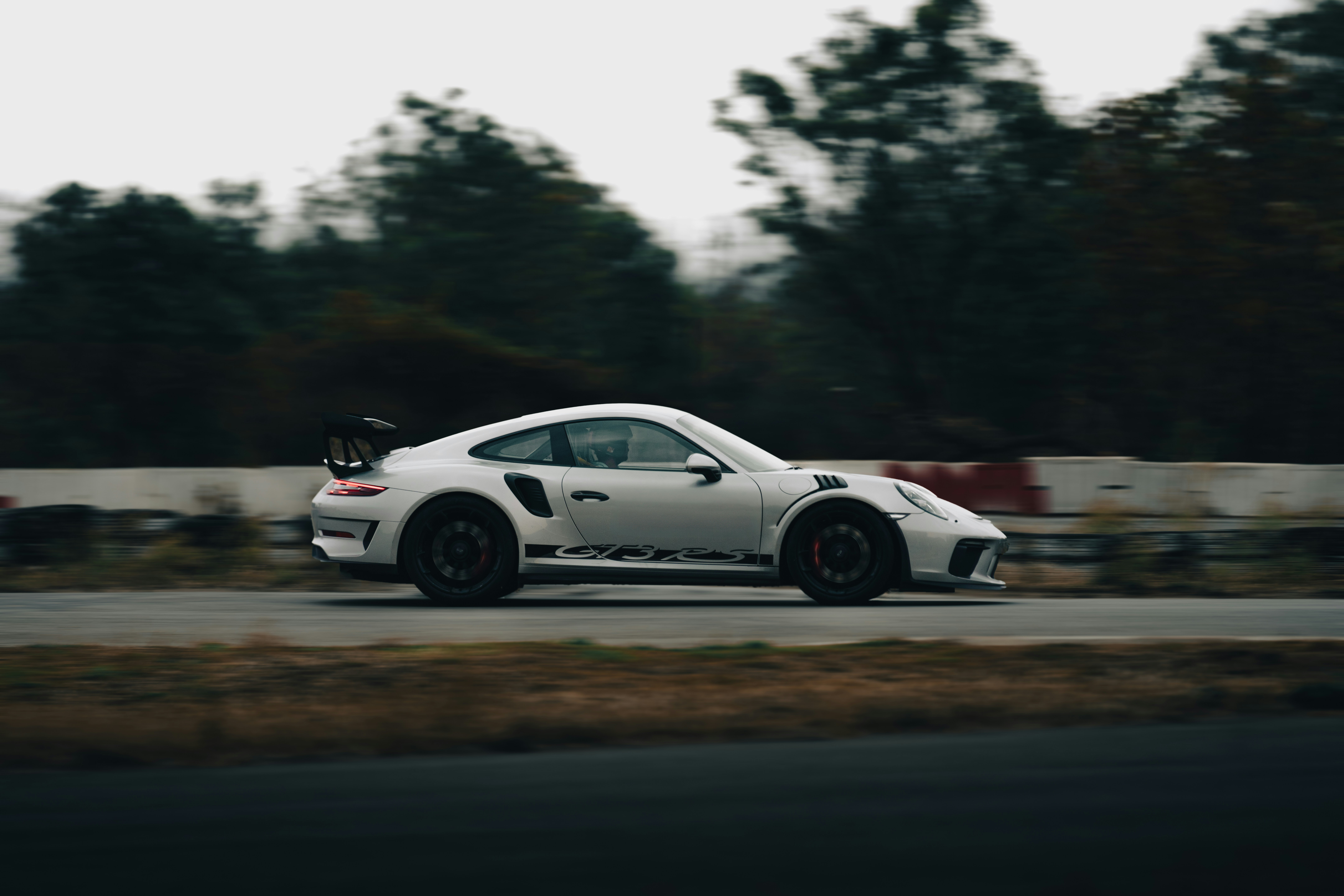 Automodelo Elétrico Indoor