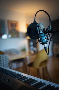 a microphone and a keyboard in a room
