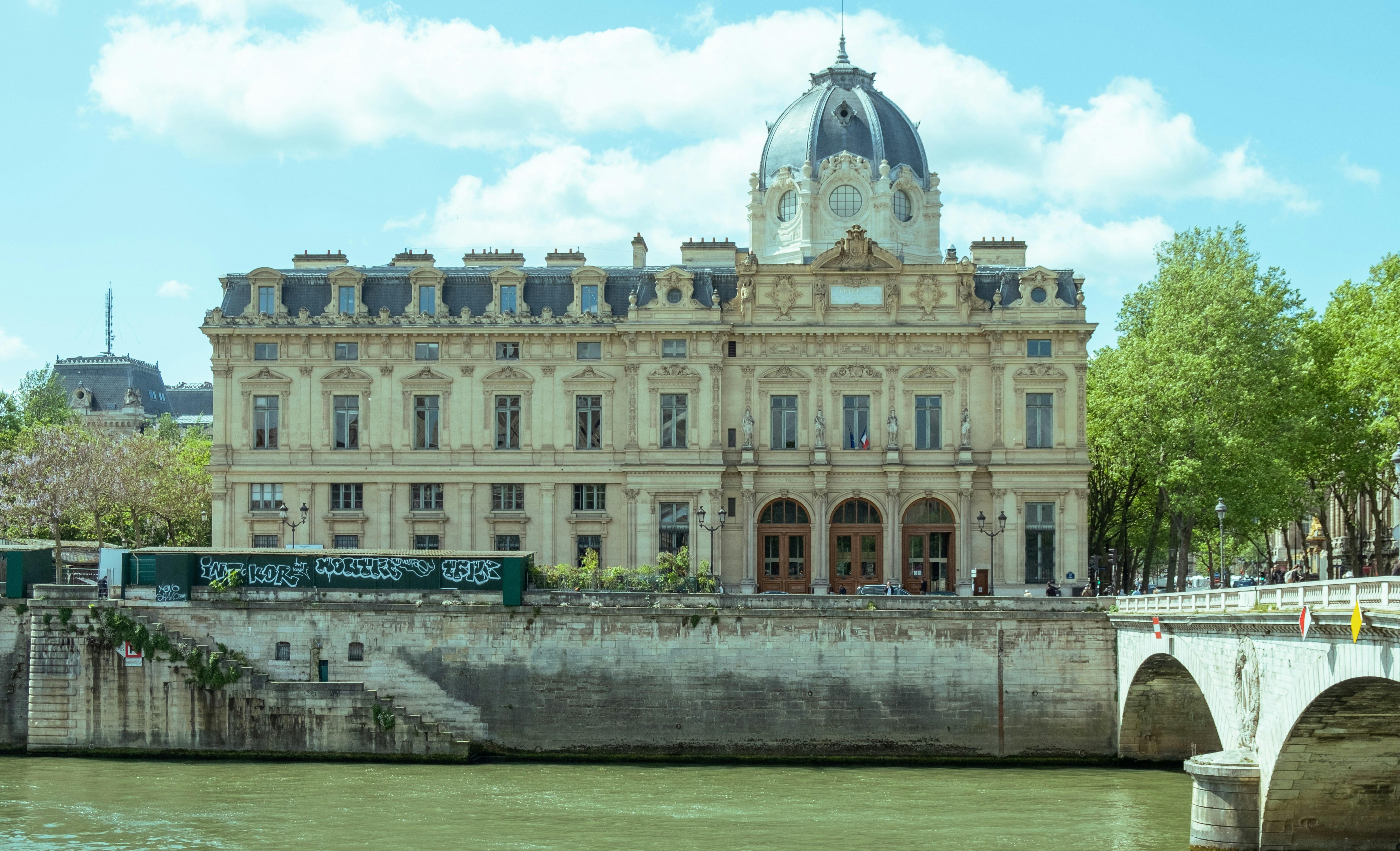 Photo by rafaelmaggion