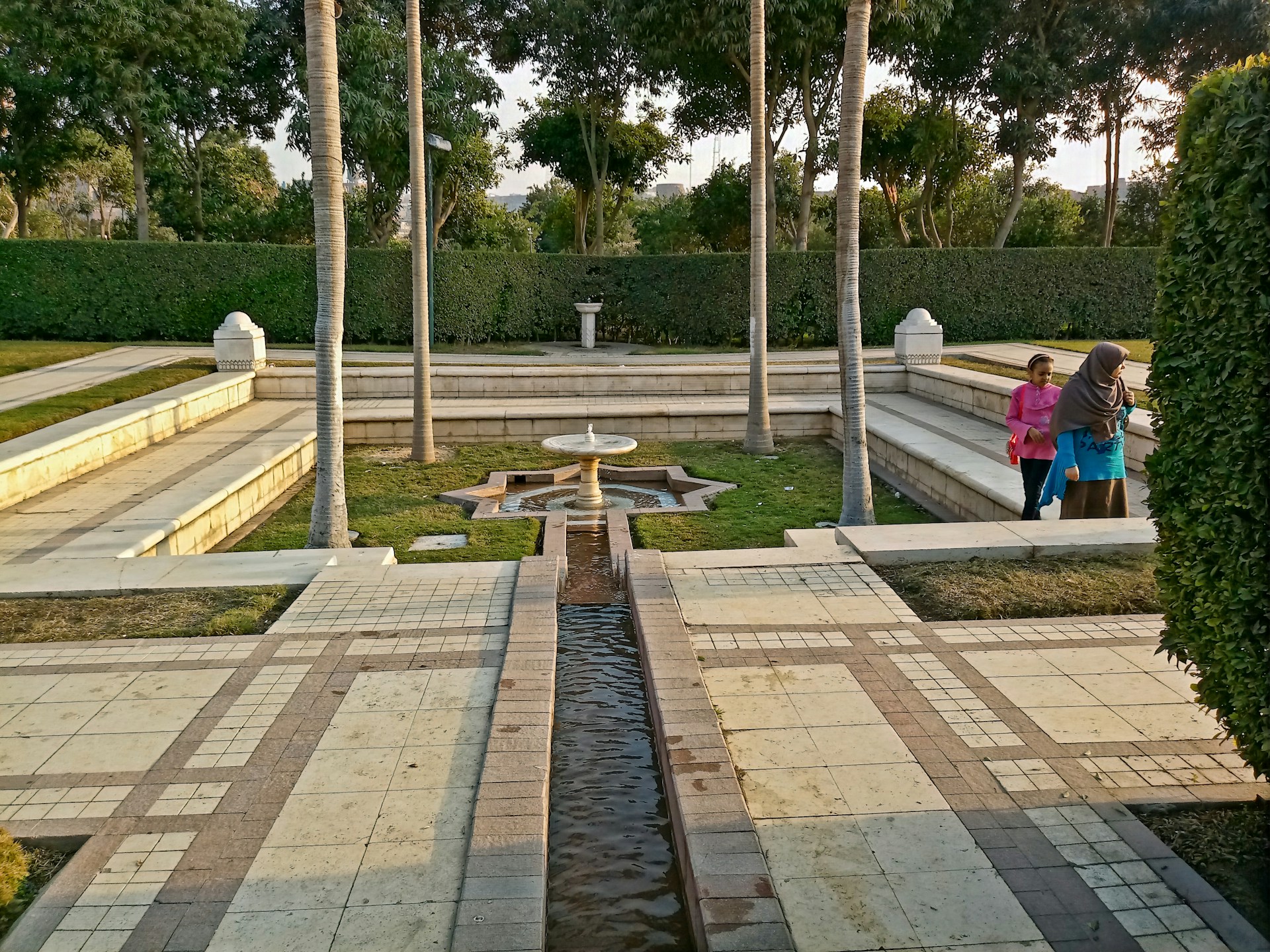 gray computer monitor