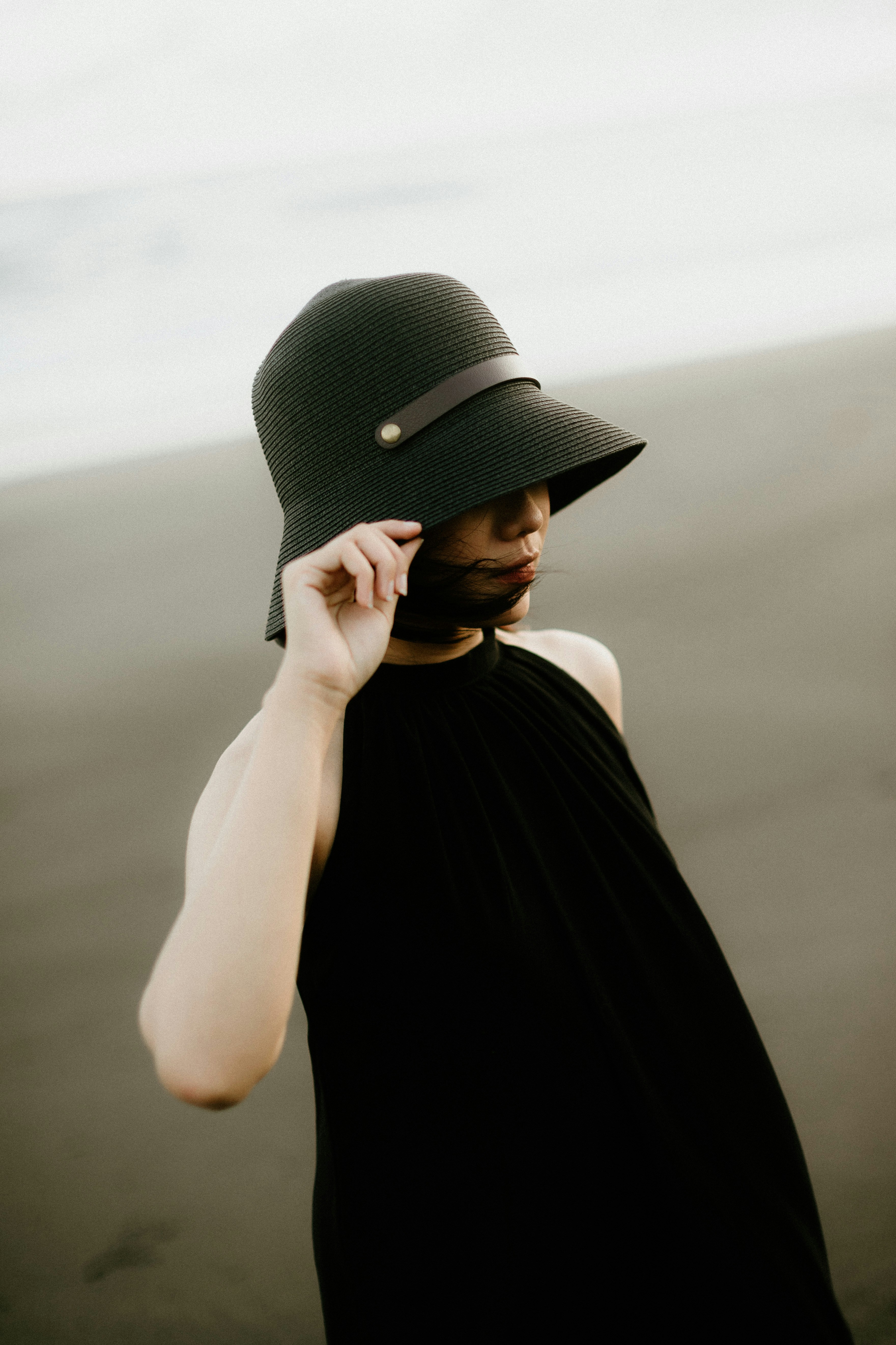 2024 Trend: Discover the Cozy and Wide-Brim Styles of Black Bucket Hats