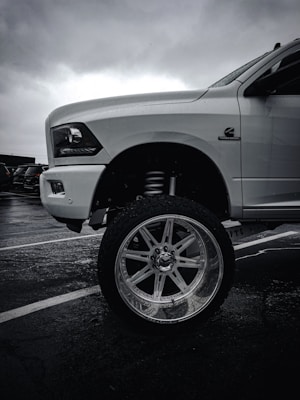 Photo 1692807381339 Fa12f6c8a11a?q=85&w=700&h=400&fit=crop