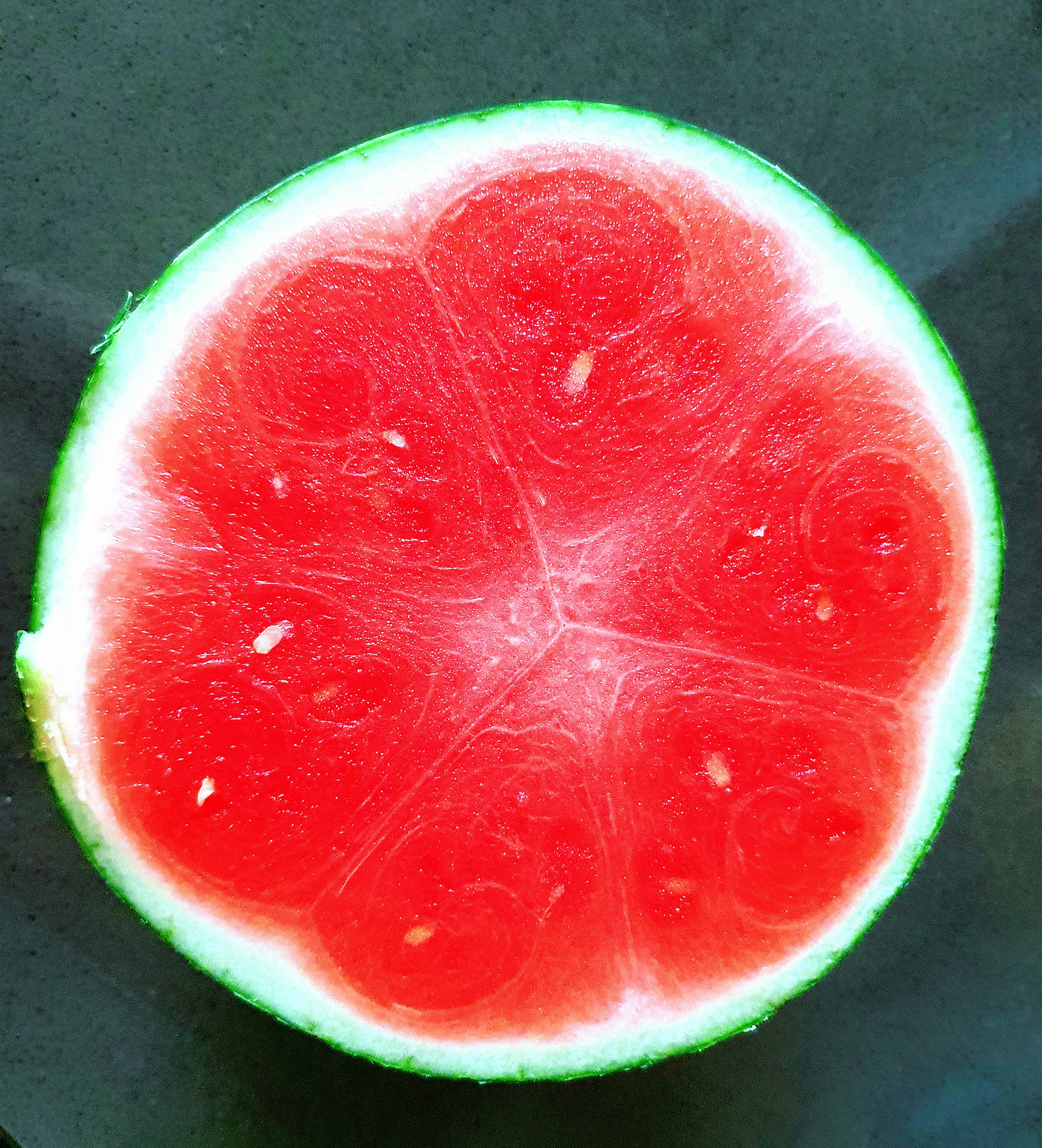 Cara memilih buah semangka yang bagus