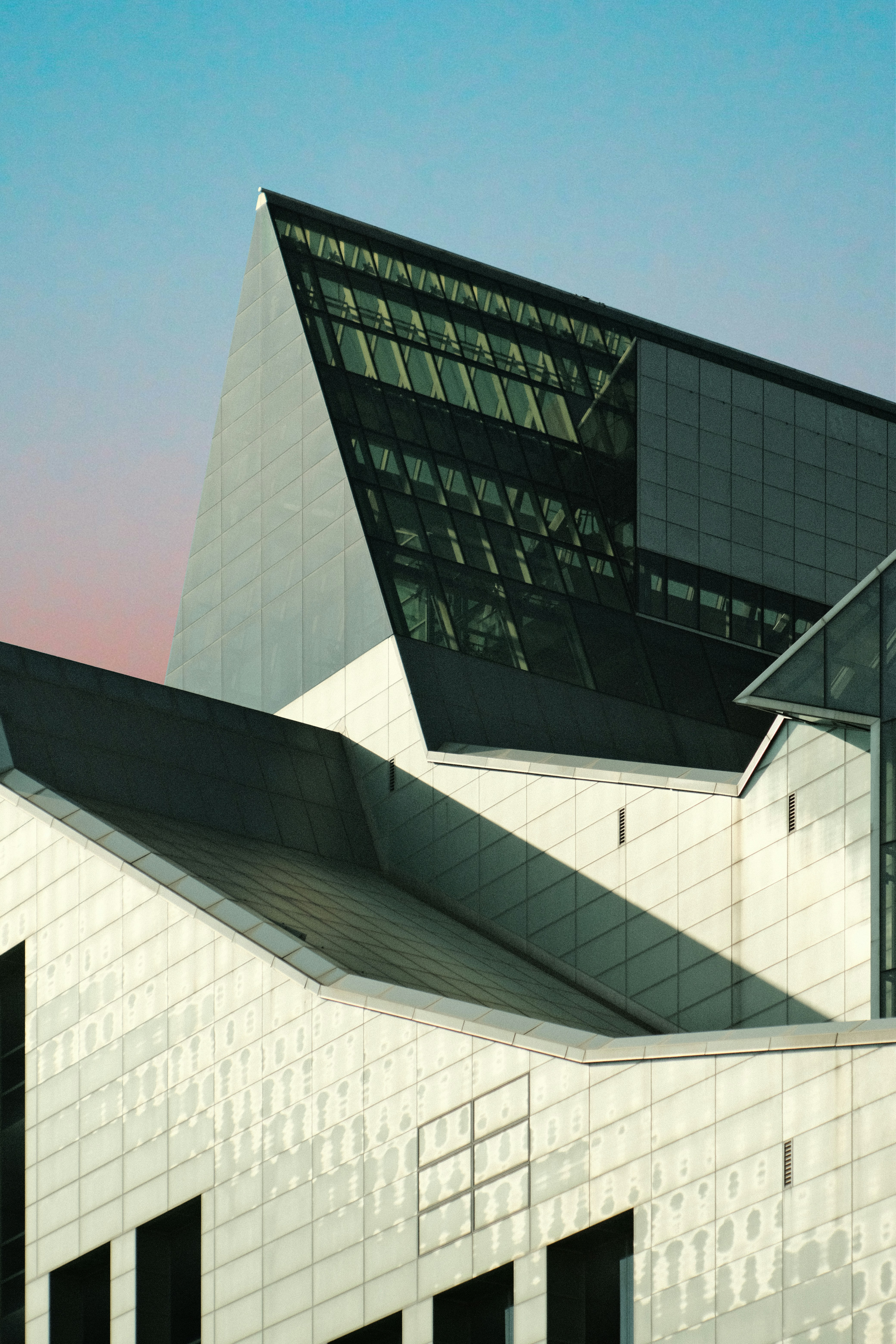 Photo by brutalgeometric