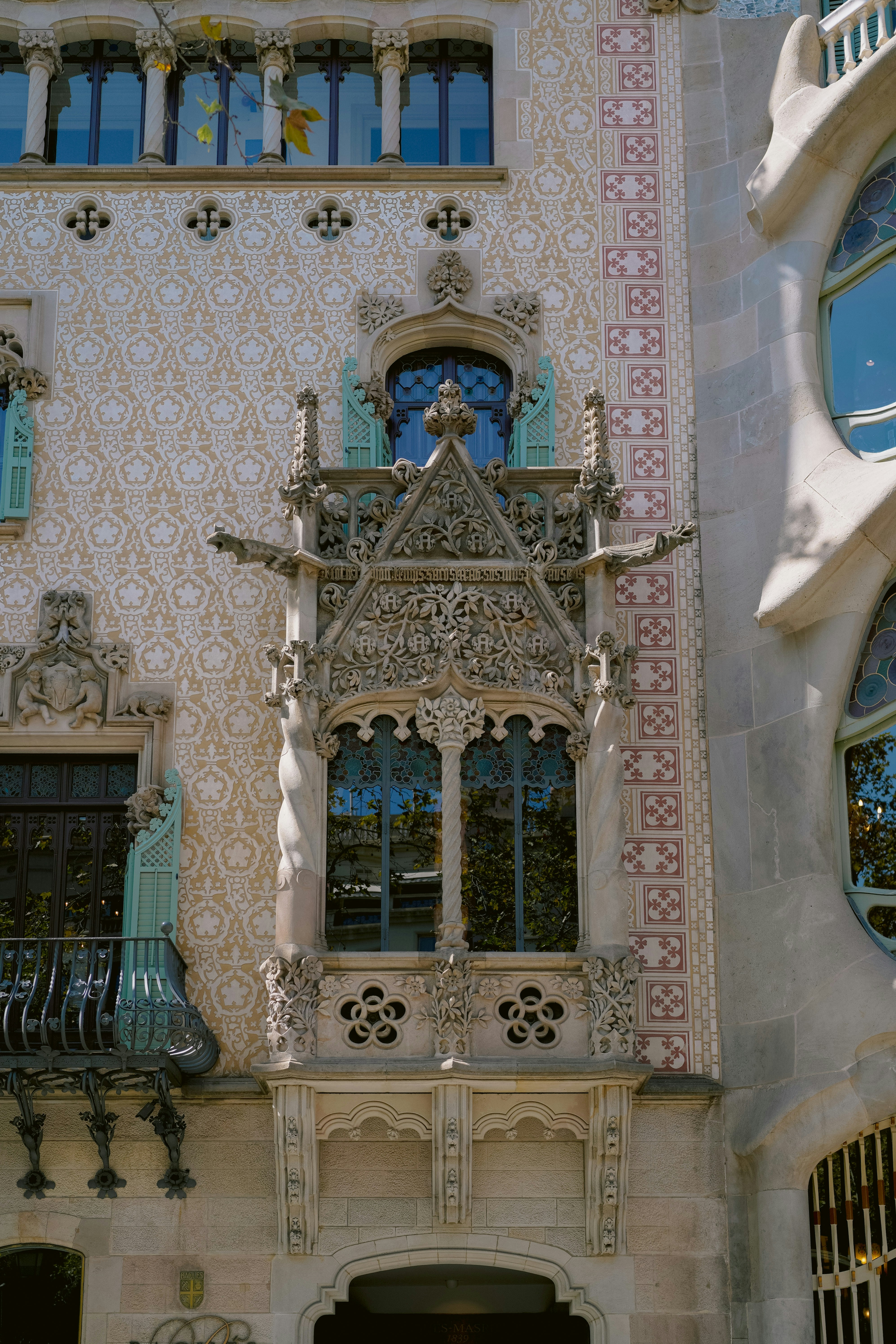 bohemian balcony decor, wallpaper, Eclectic Balcony DIY Makeover: Style & Comfort 6