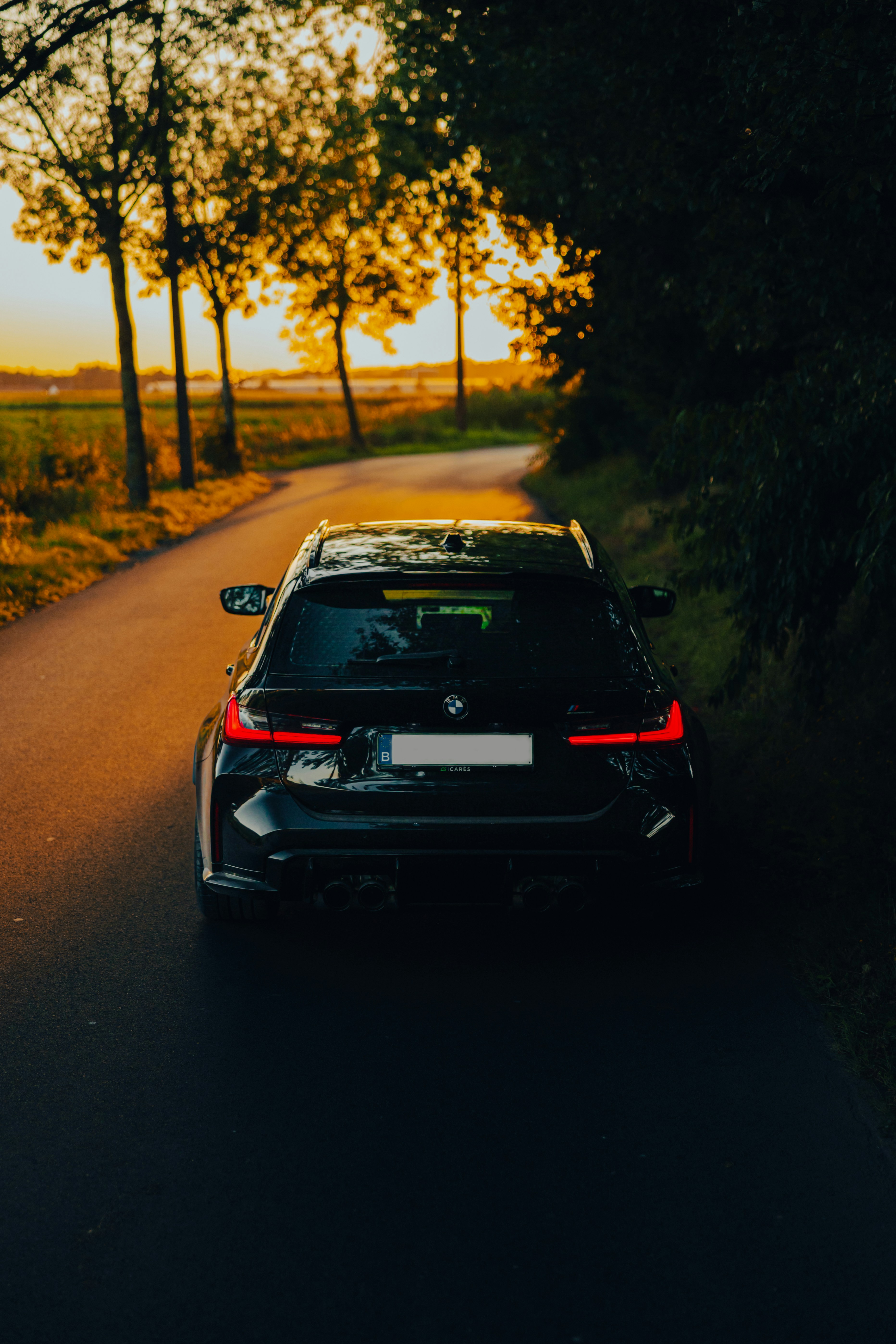 Photo by lorenzohamers