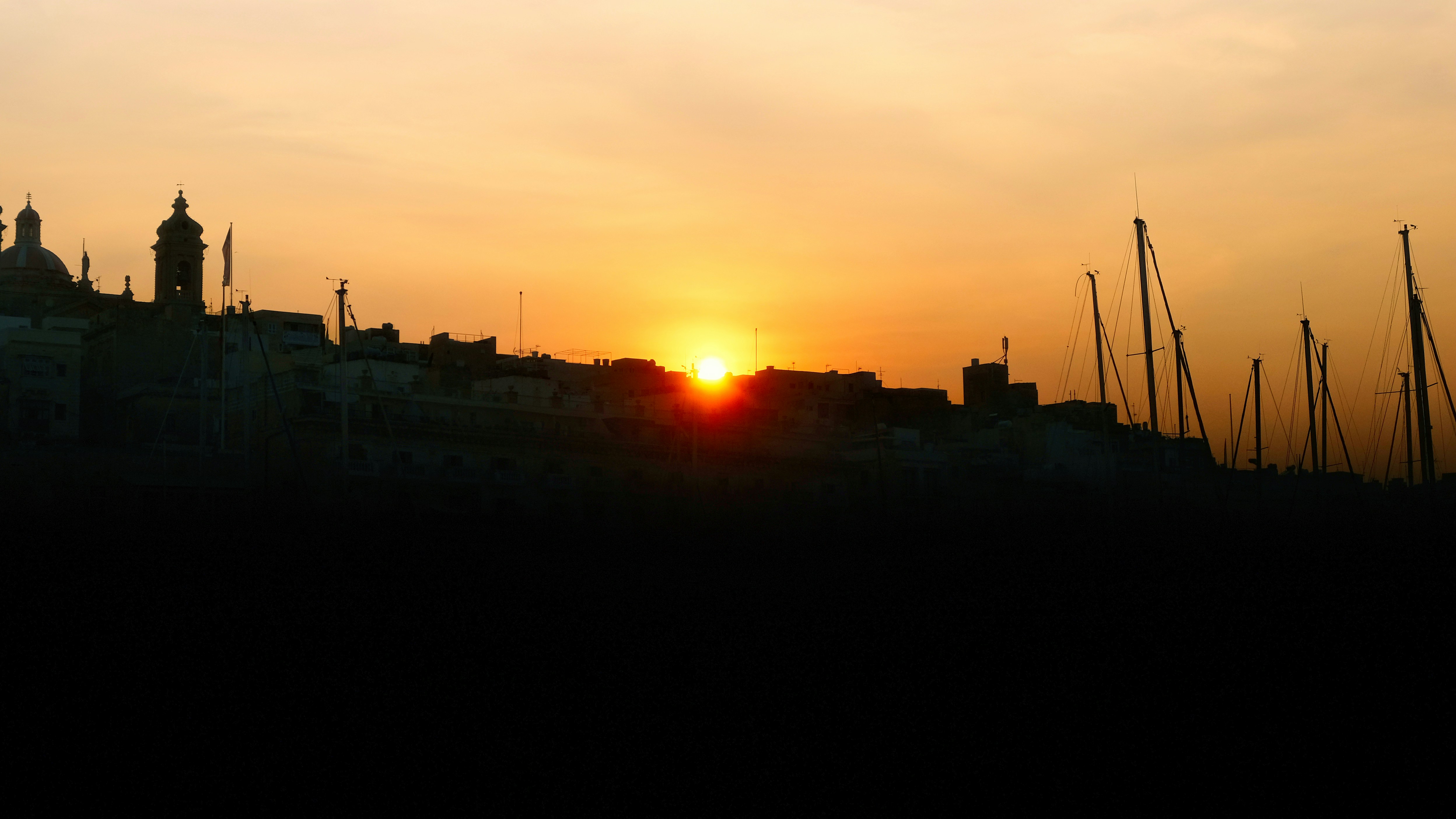 Photo by etienneflorent