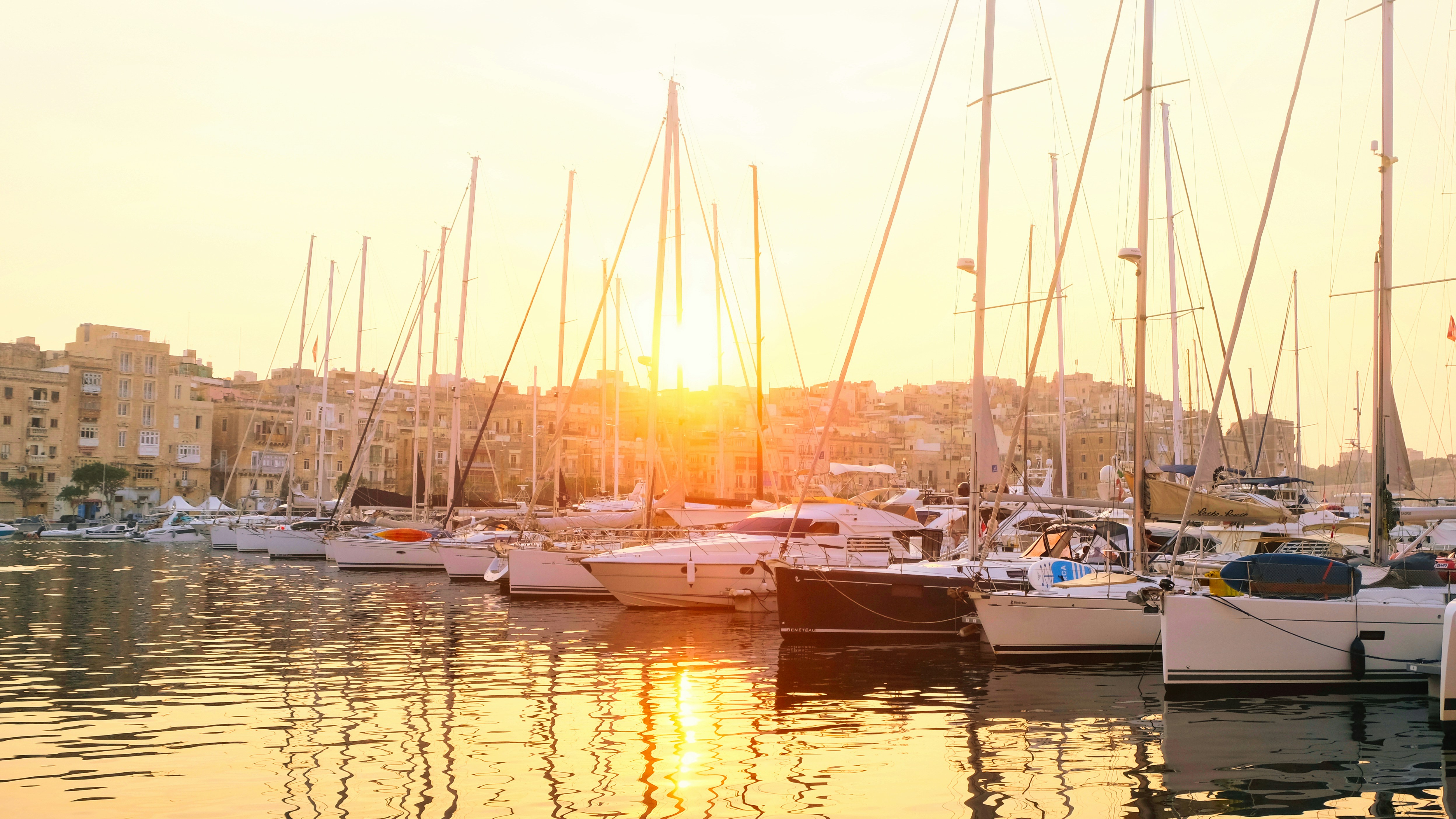 Photo by etienneflorent