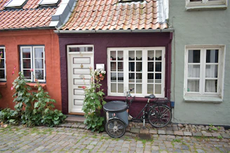Charming traditional house facade with colorful tiles in a Lisbon street