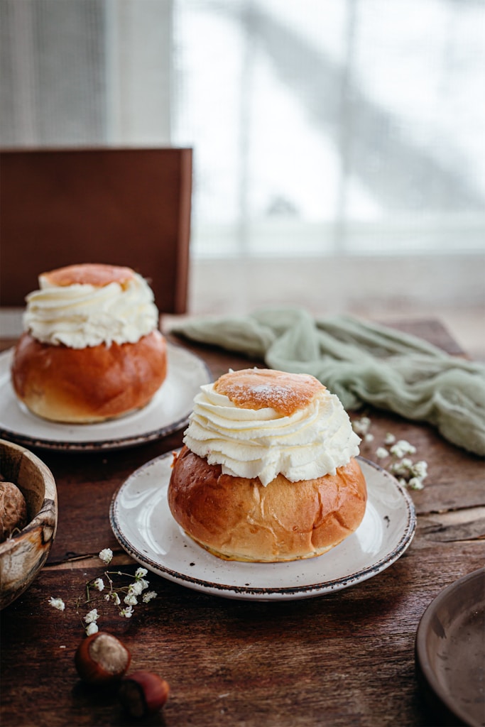 Almond Crescents