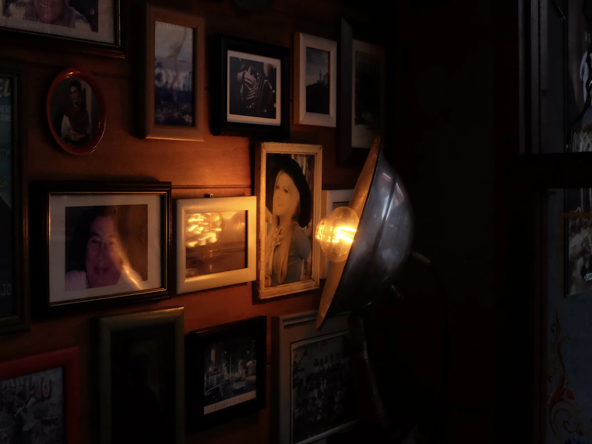 Clear Acrylic Floating Vinyl Wall Mounts