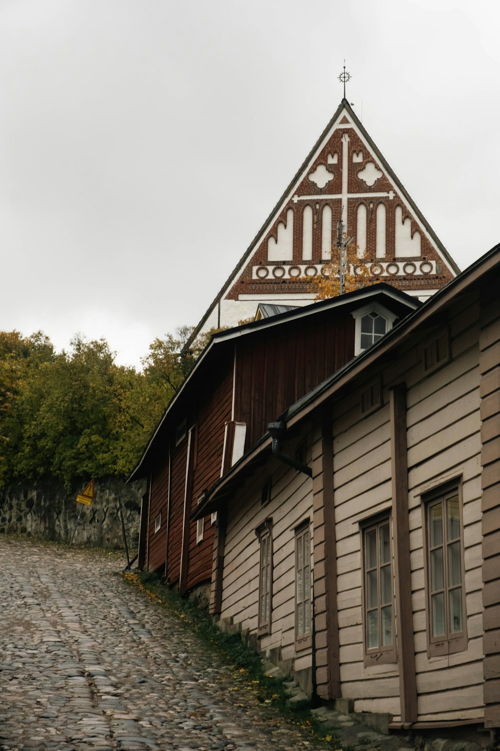 a building with a steeple on top of it