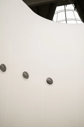 Cistern sealed with a smooth white uretano coating, showing durability and shine.