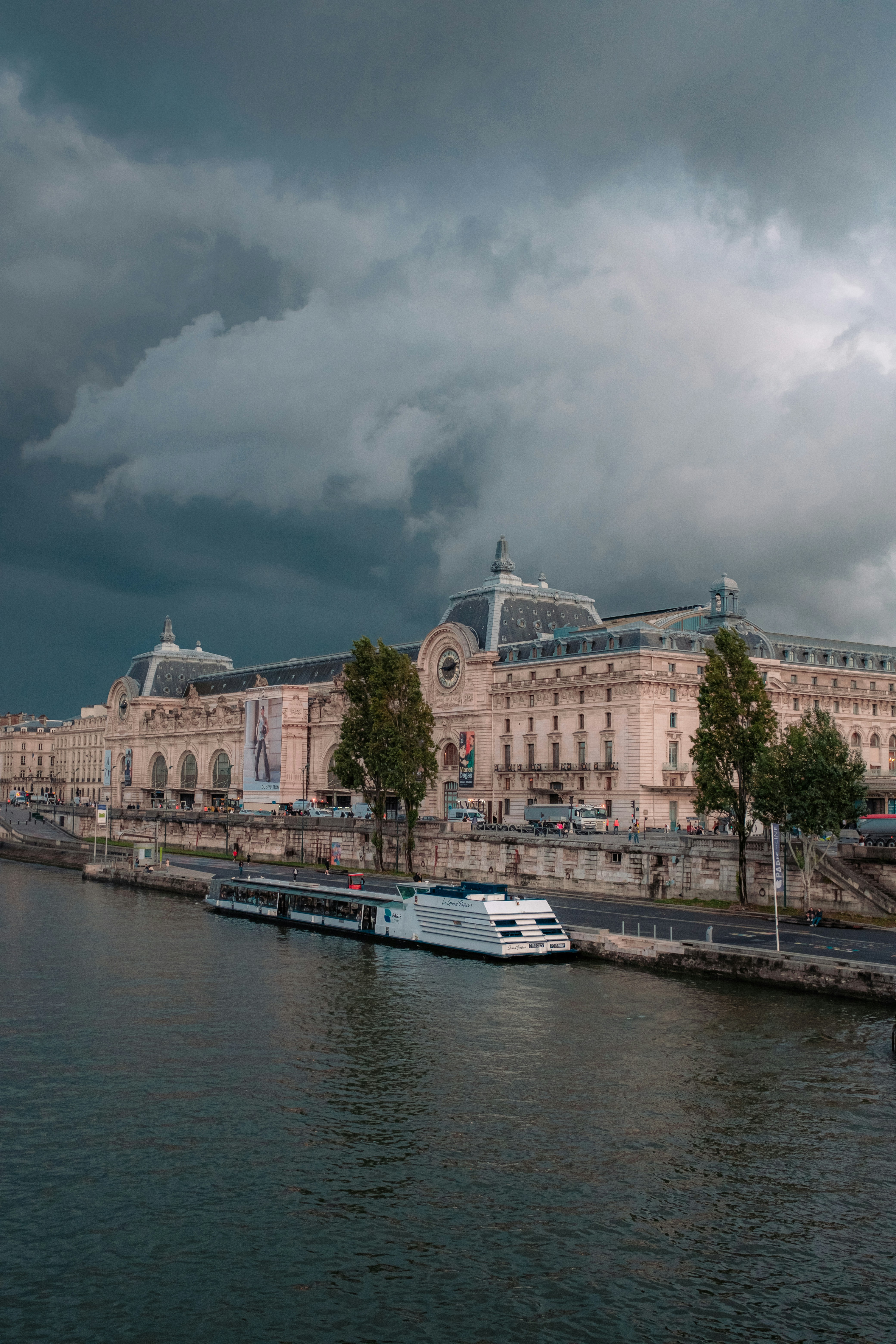 Photo by valentinlacoste
