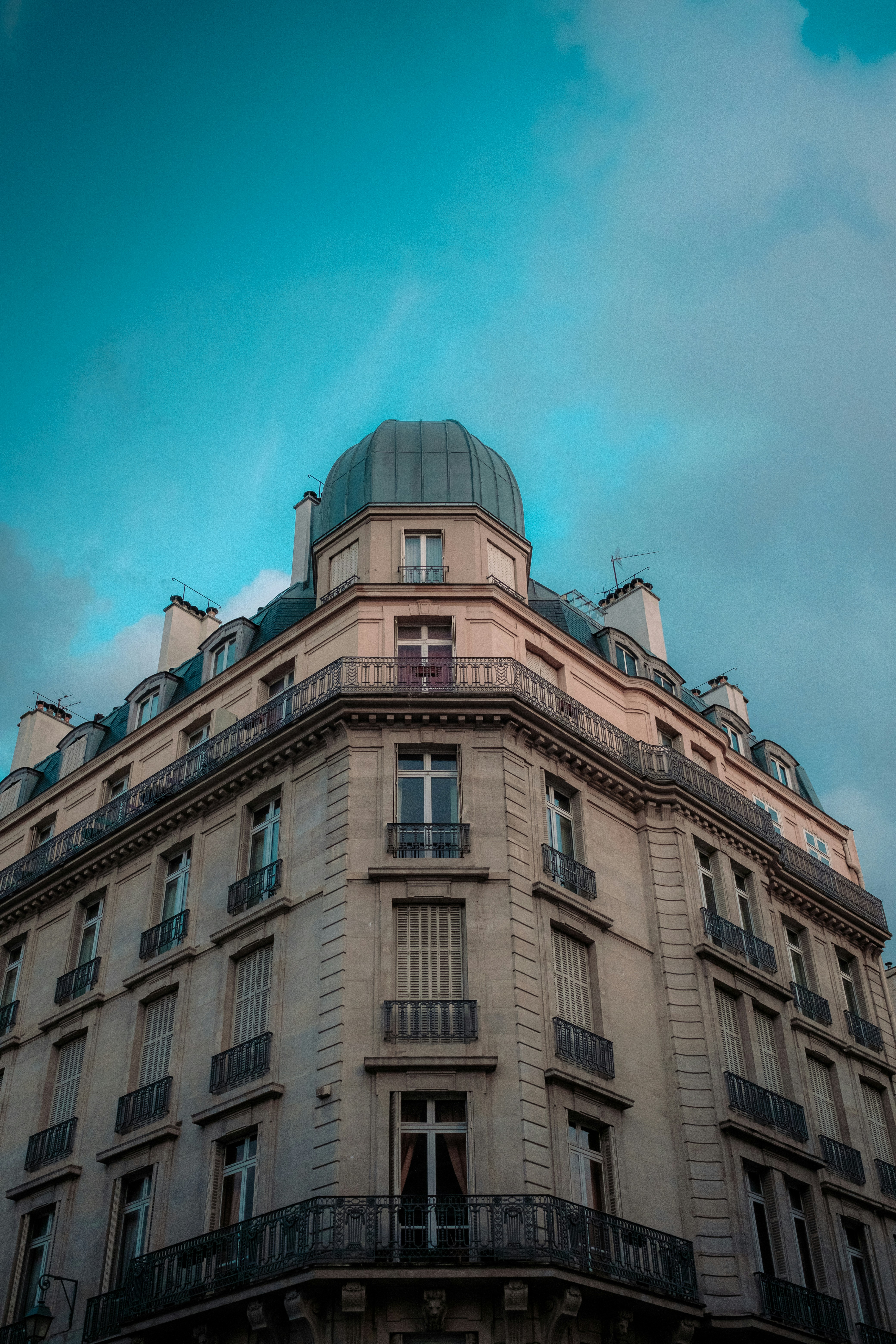 Photo by valentinlacoste