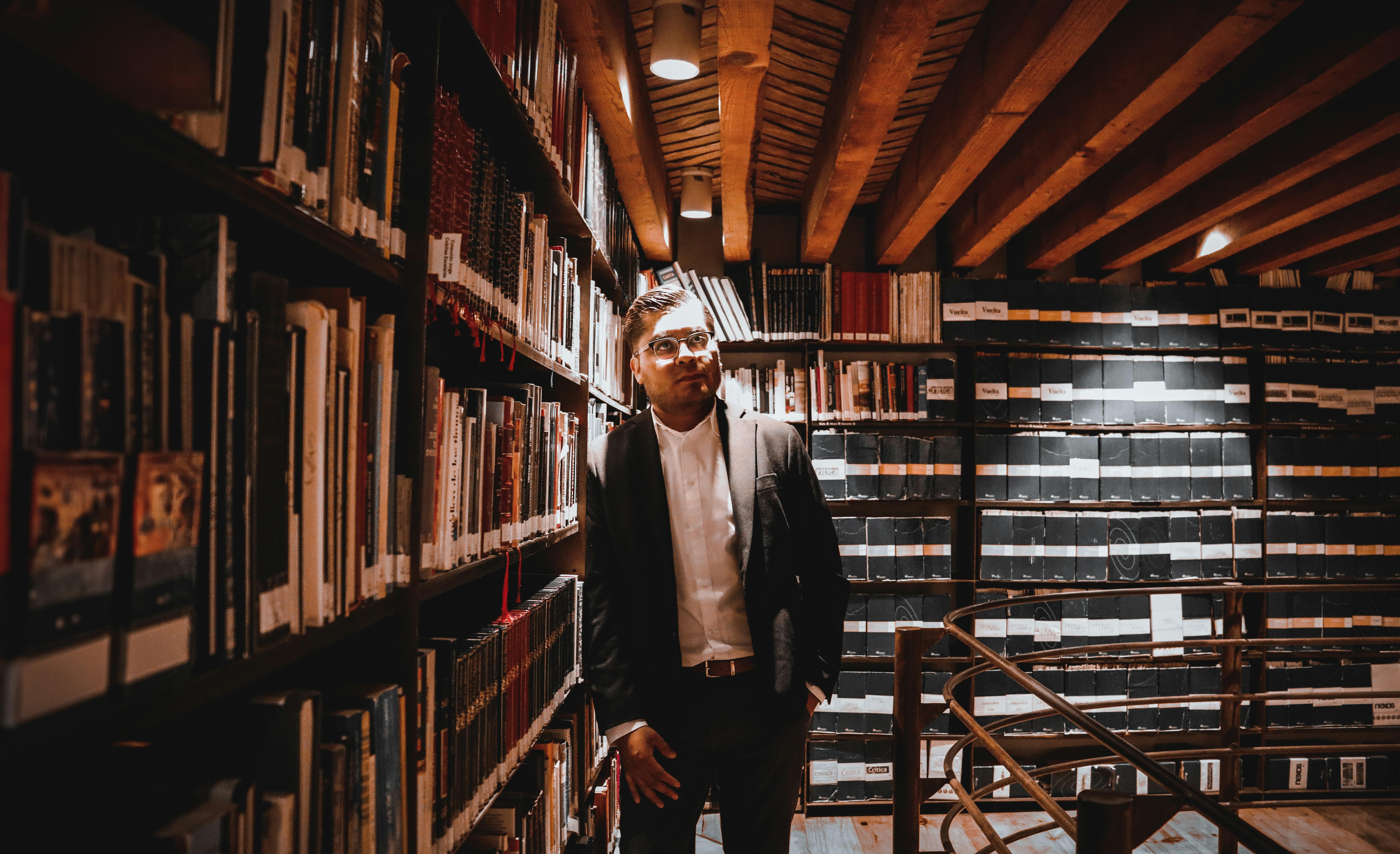 Biblioteca Pública Rafael Andolz