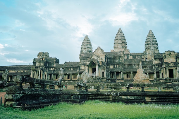 a large stone building with many towers on top of it