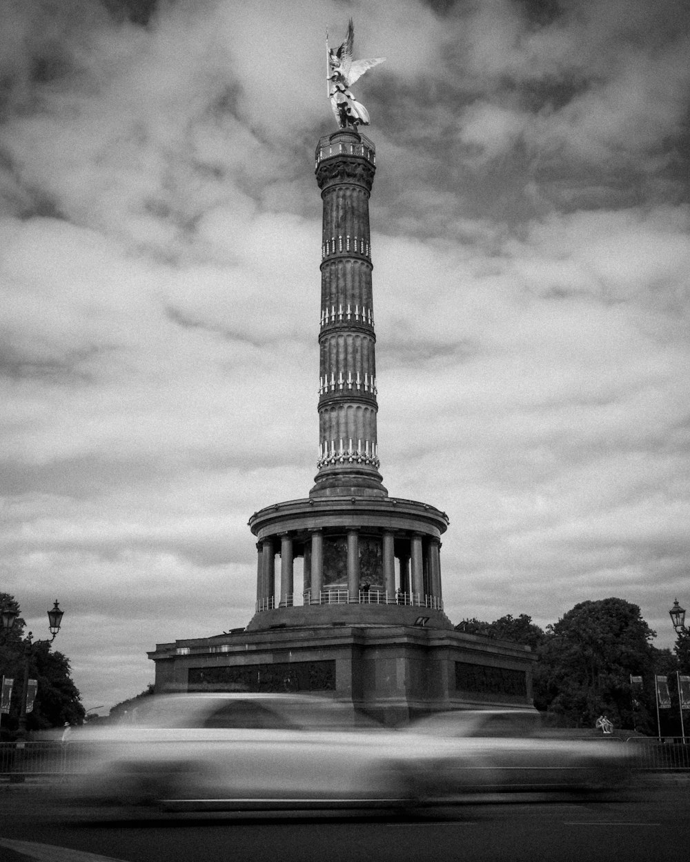 a black and white photo of a monument